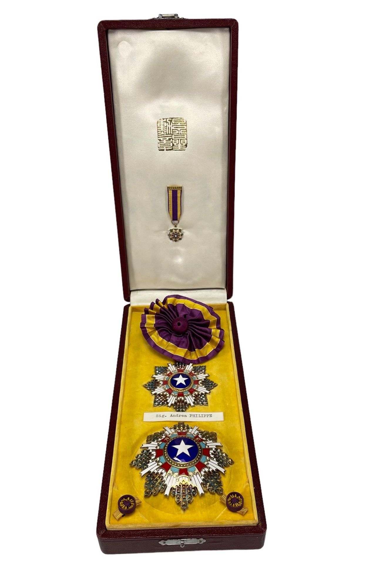 The King Star Medal for outstanding contribution from Taiwan