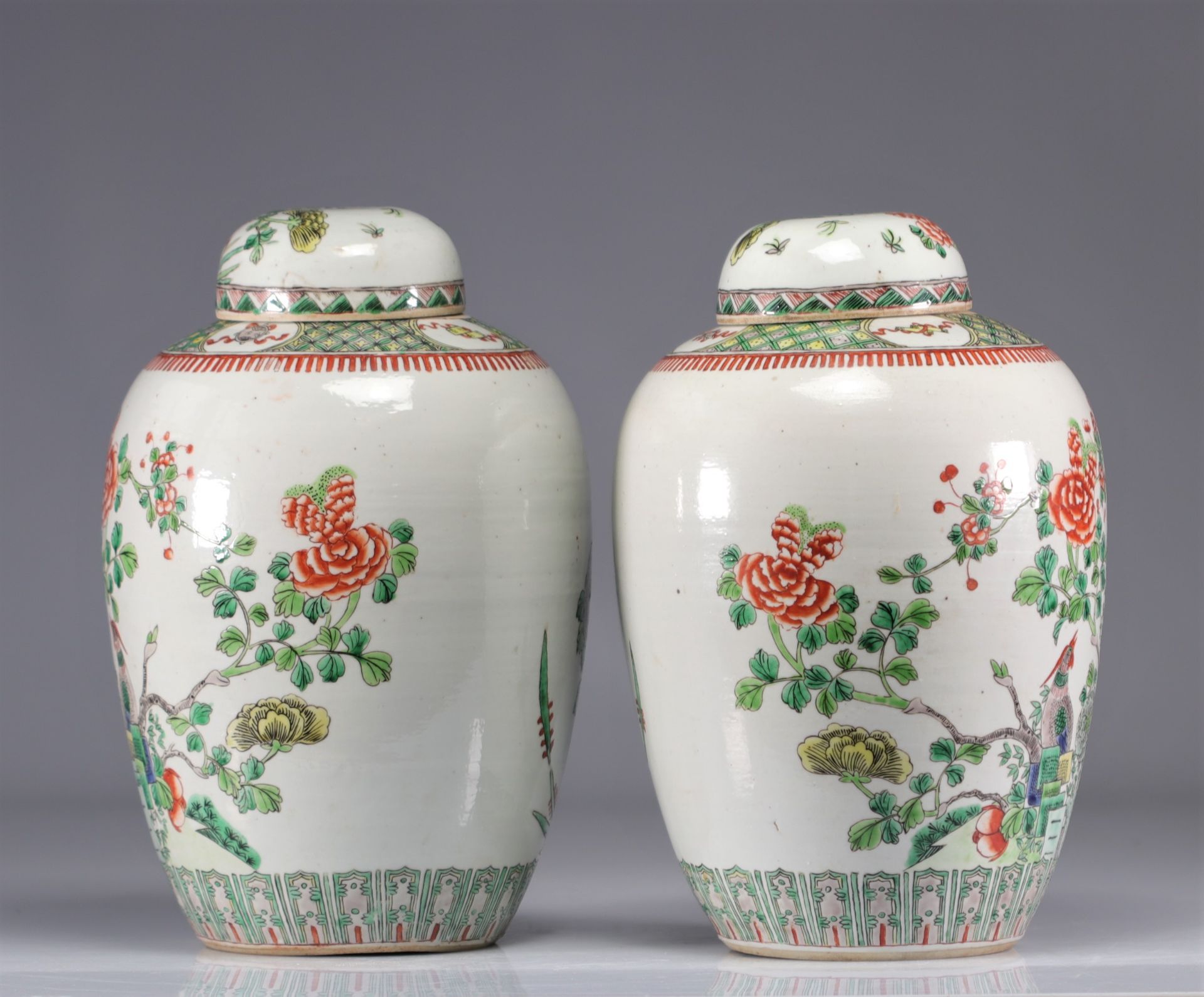(2) Pair of vases covered with Famille verte and decorated with birds from 19th century - Image 3 of 4