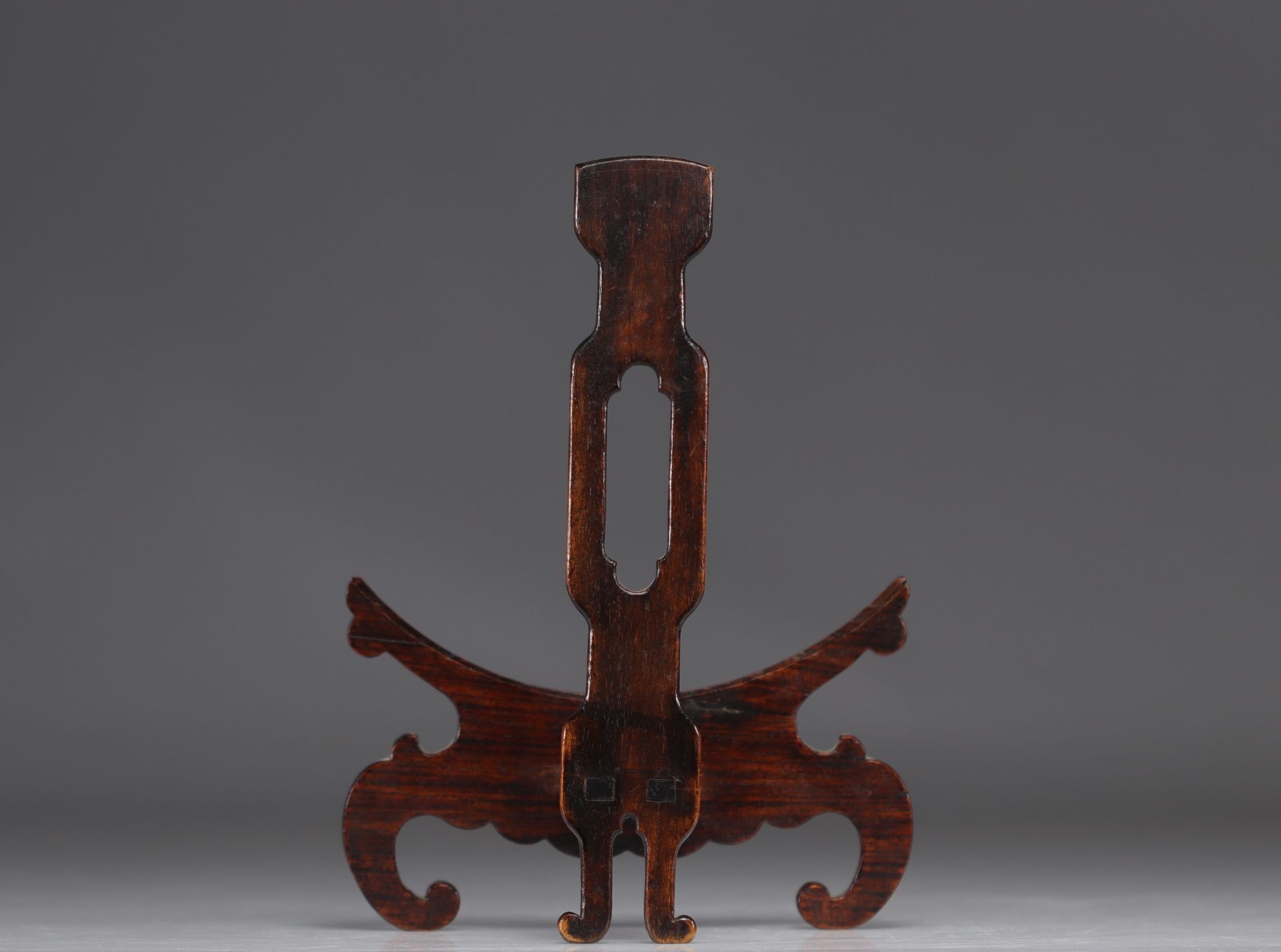 Plate holder in ironwood recognized as Chinese work from 19th century - Image 3 of 3