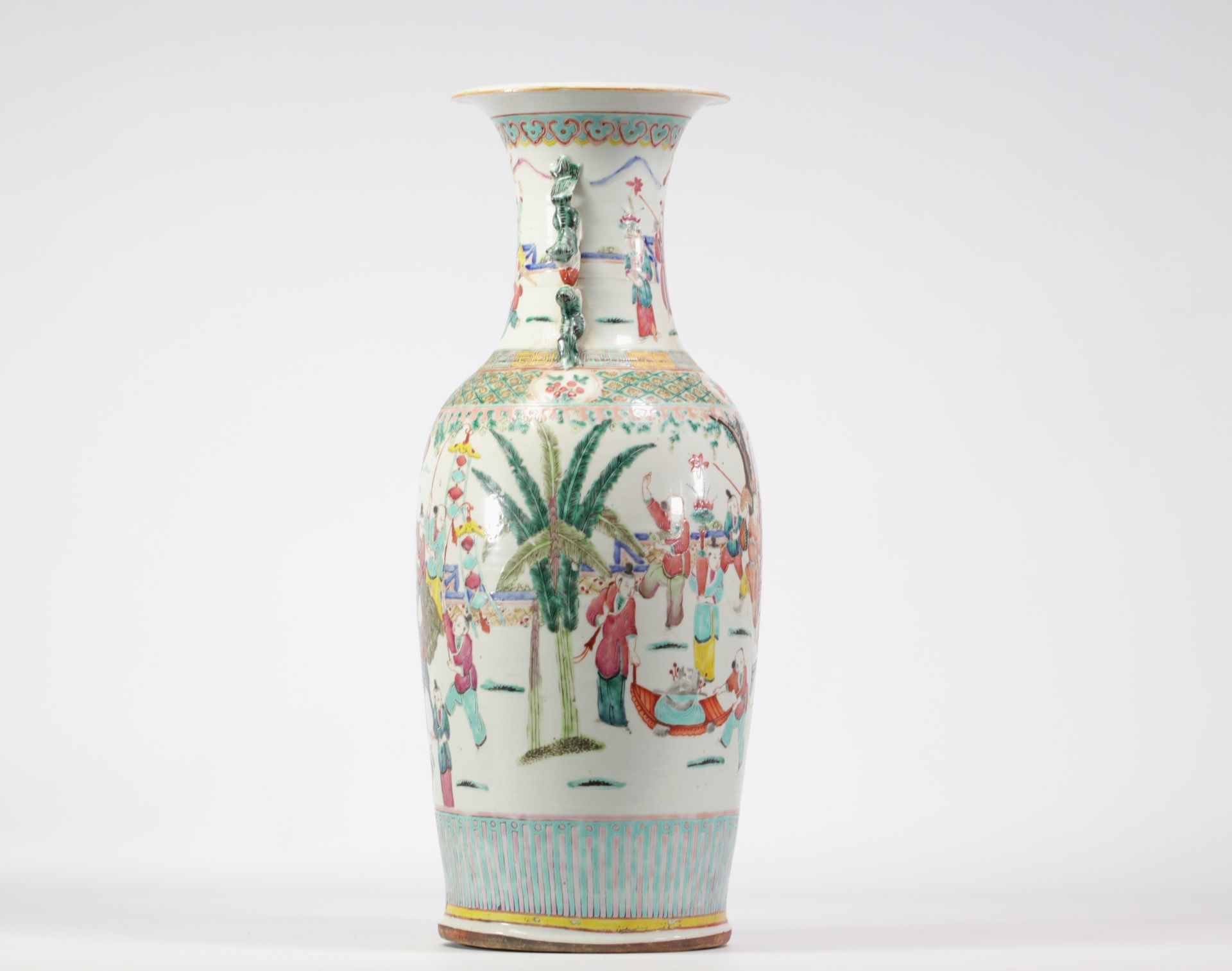 Large porcelain vase, famille rose, decorated with characters 19th century - Image 2 of 5