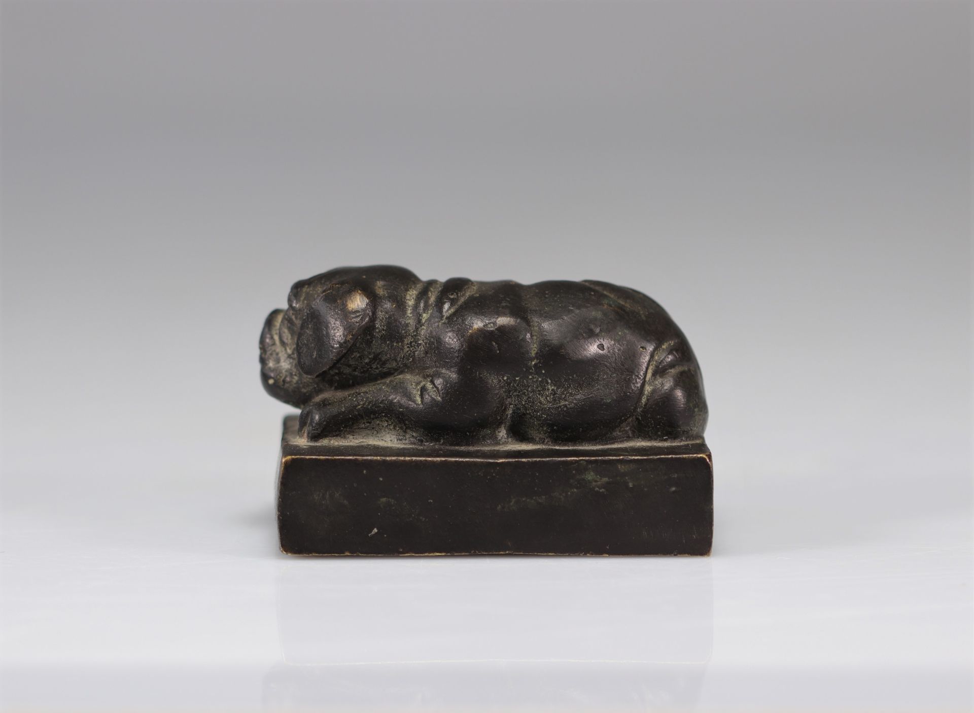Chinese bronze seal surmounted by a dog from the Qing period (æ¸…æœ) - Image 4 of 5