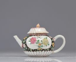 Famille rose porcelain teapot with flower design