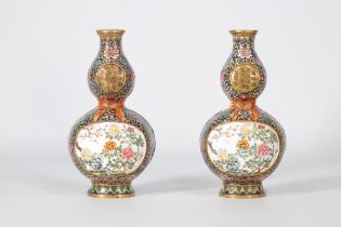 (2) Pair of Qianlong cloisonne wall vases from Beijing (China) of the Qianlong period (1711 - 1799)