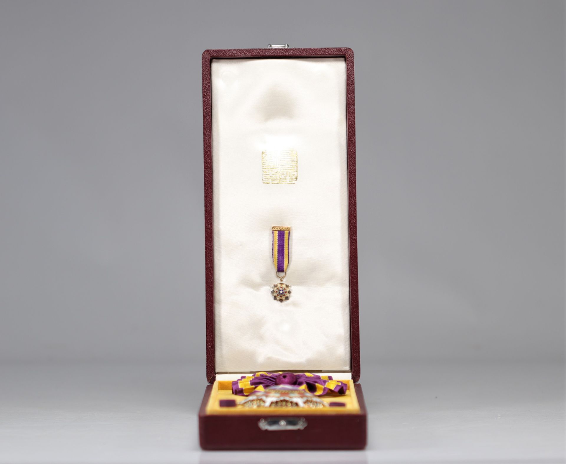 The King Star Medal for outstanding contribution from Taiwan - Image 3 of 7