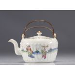 Teapot in Famille Rose porcelain decorated with figures