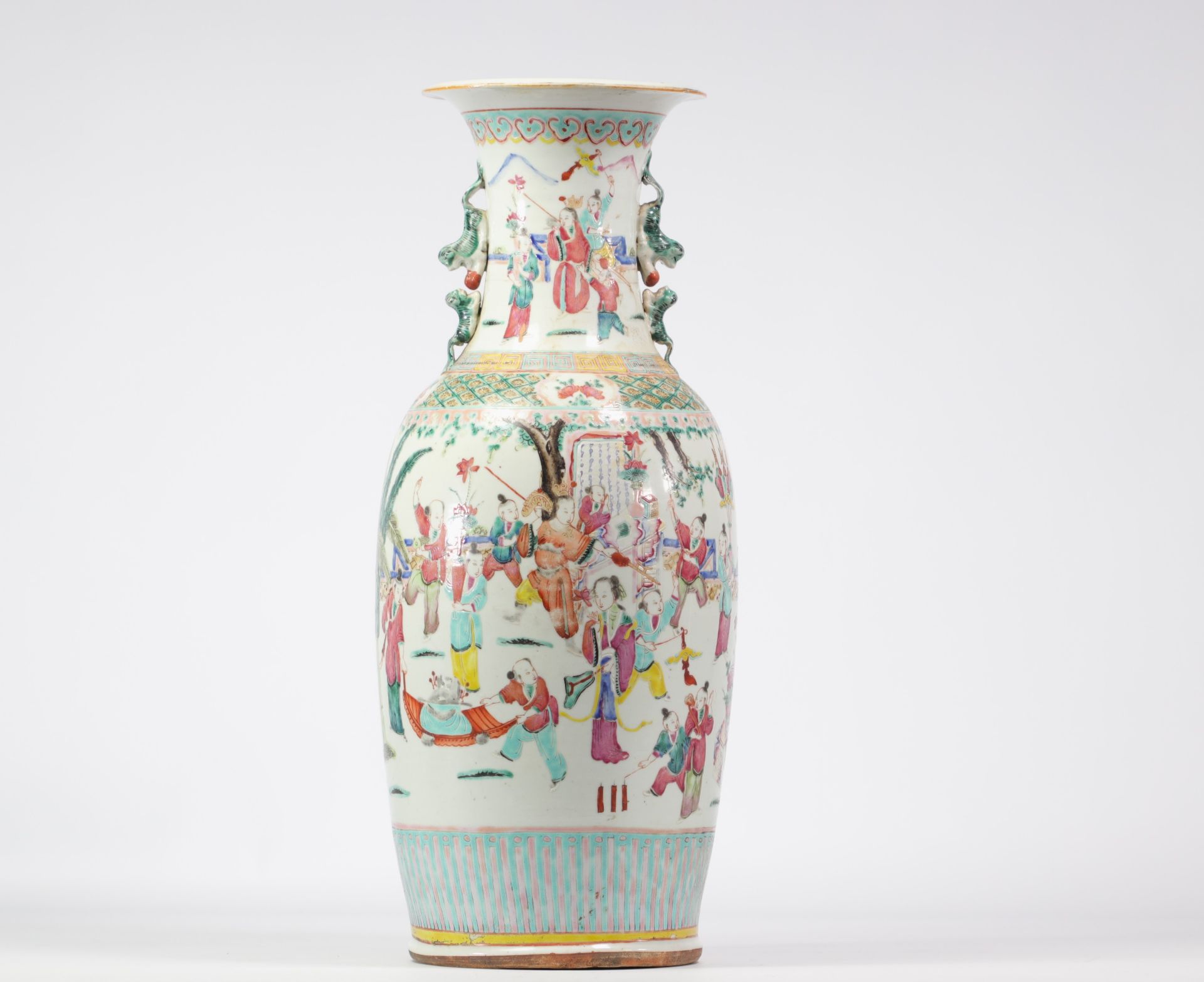 Large porcelain vase, famille rose, decorated with characters 19th century - Image 3 of 5