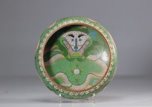 Cloisonne brushwork decorated with a green dragon in the center