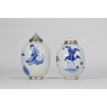 (2) Set of two blue and white porcelain pots decorated with Kangxi period figures (åº·ç†™)