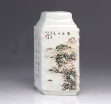 Chinese porcelain vase decorated with landscapes from Republic period