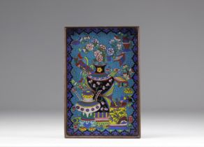 Cloisonne bronze tray decorated with furniture on a blue background - Chinese work from 19th century
