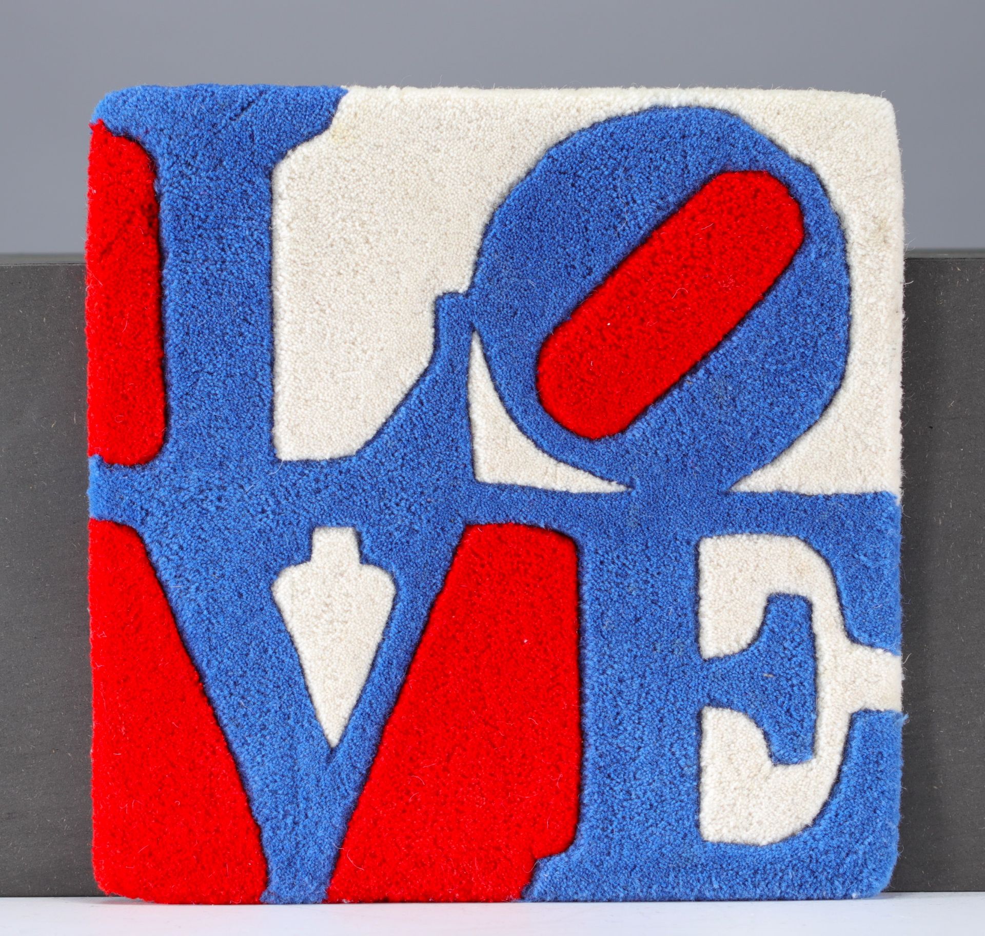 Robert Indiana (1928-2018). CZECH - LOVE - 2006. Tufted wool rug. Printed signature. Numbered "