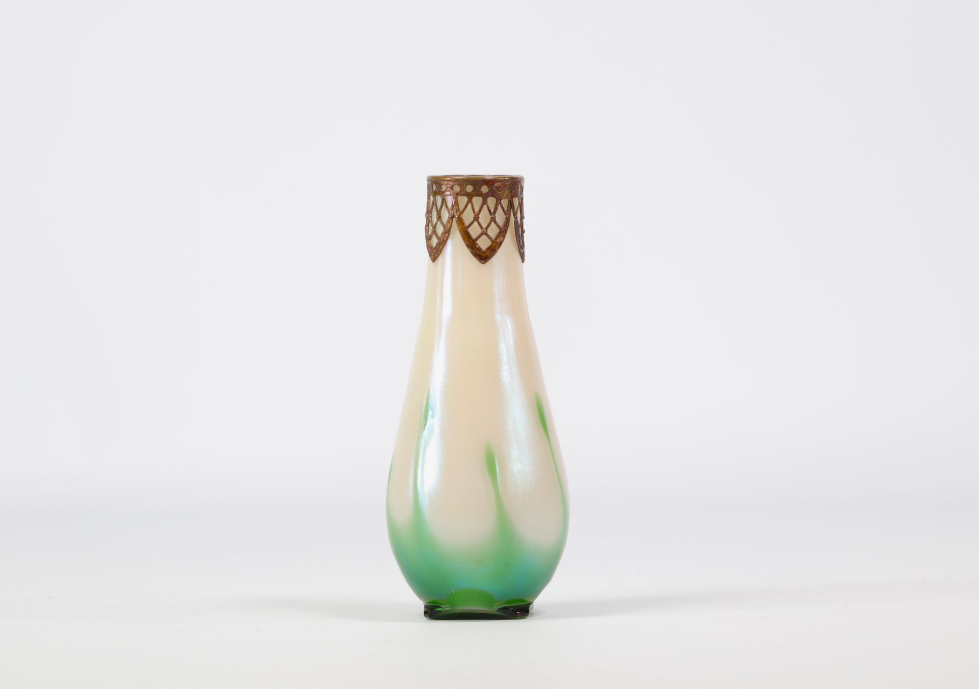 Iridescent 1900 vase with Art Nouveau mounting on neck