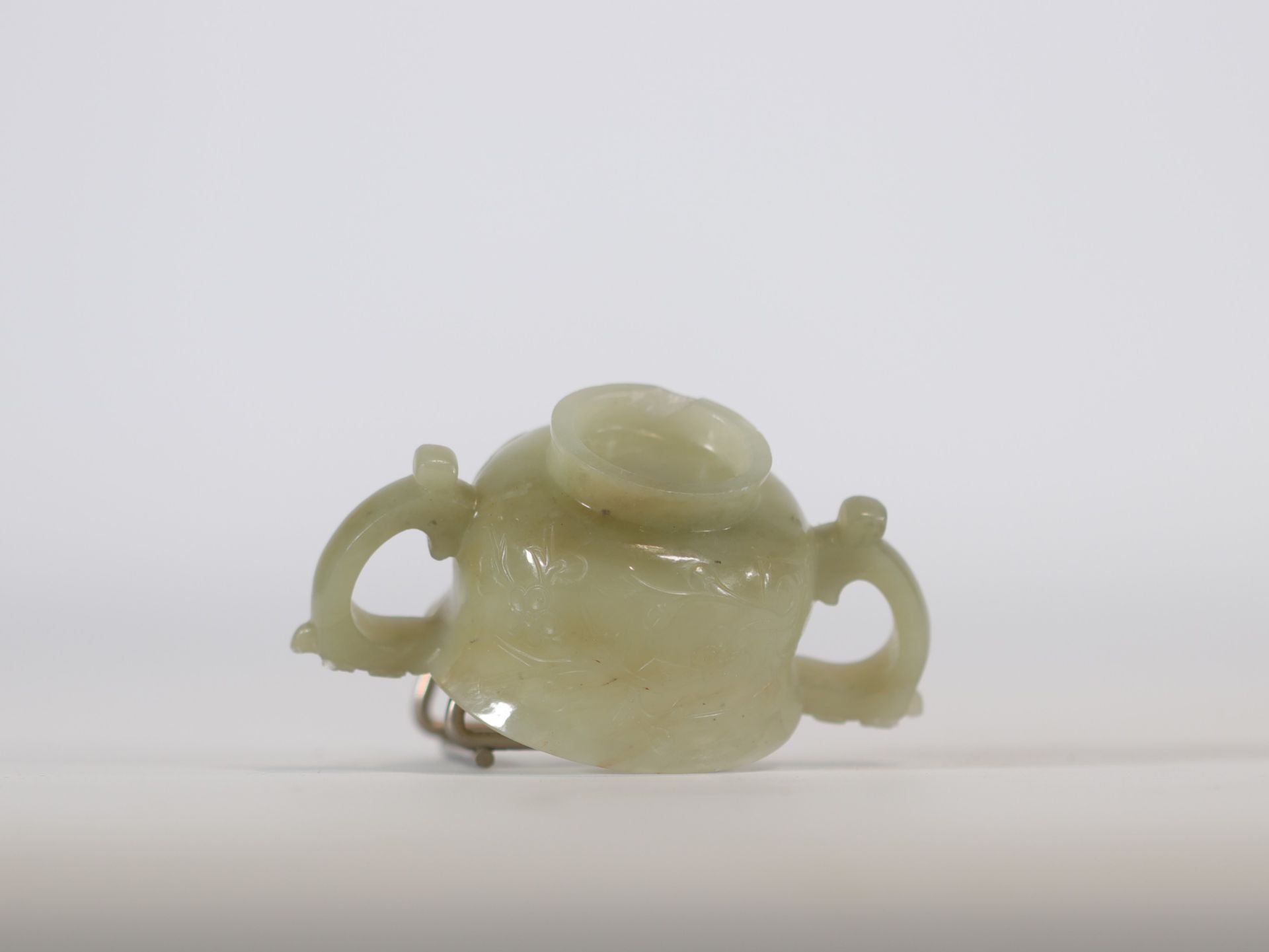 Small perfume burner in carved jade - Bild 3 aus 4
