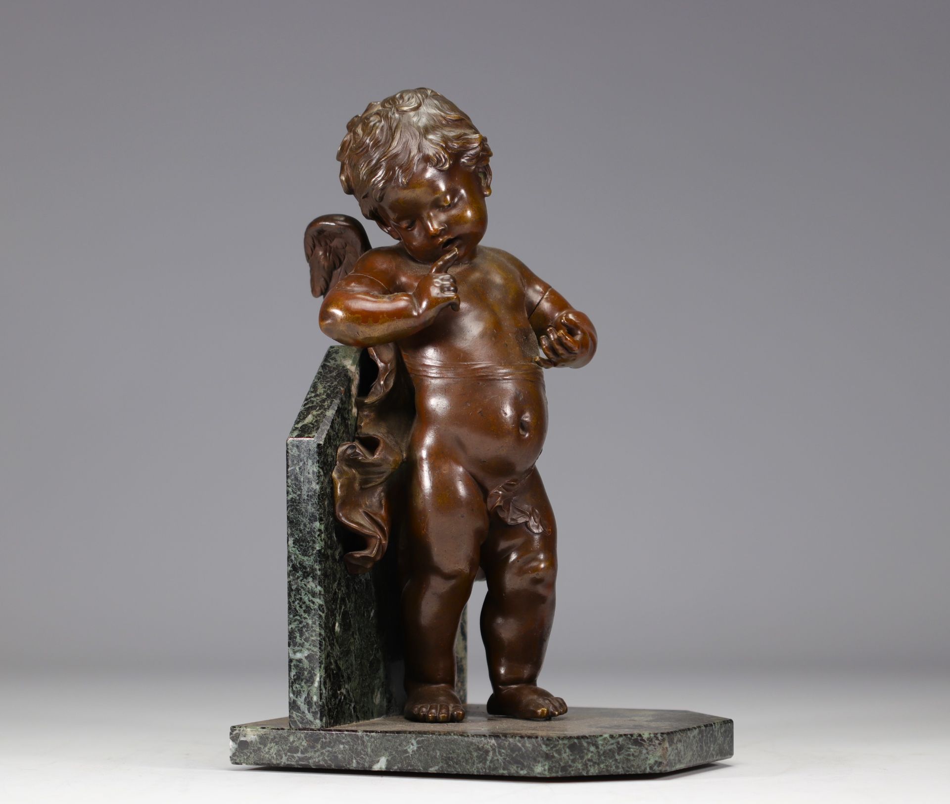 Bronze Angelot on a marble base from 19th century - Image 3 of 3