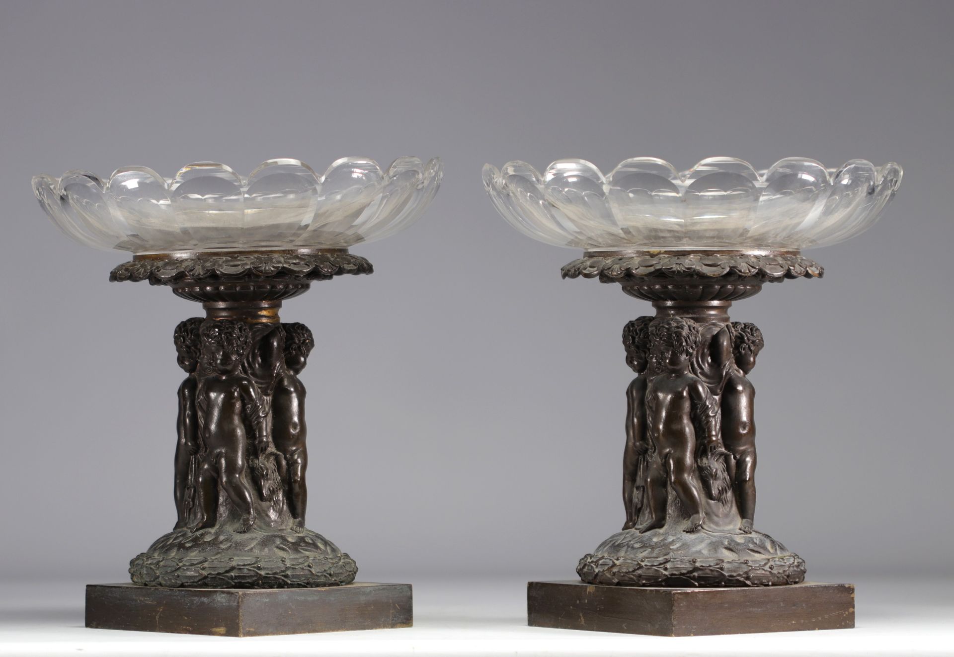 (2) Pair of large crystal bowls on bronze feet depicting a group of children from 19th century - Image 2 of 3