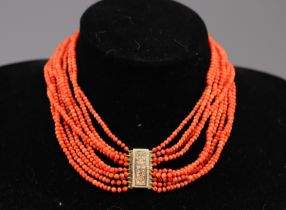 Coral pearl necklace with gold setting from the late 19th century