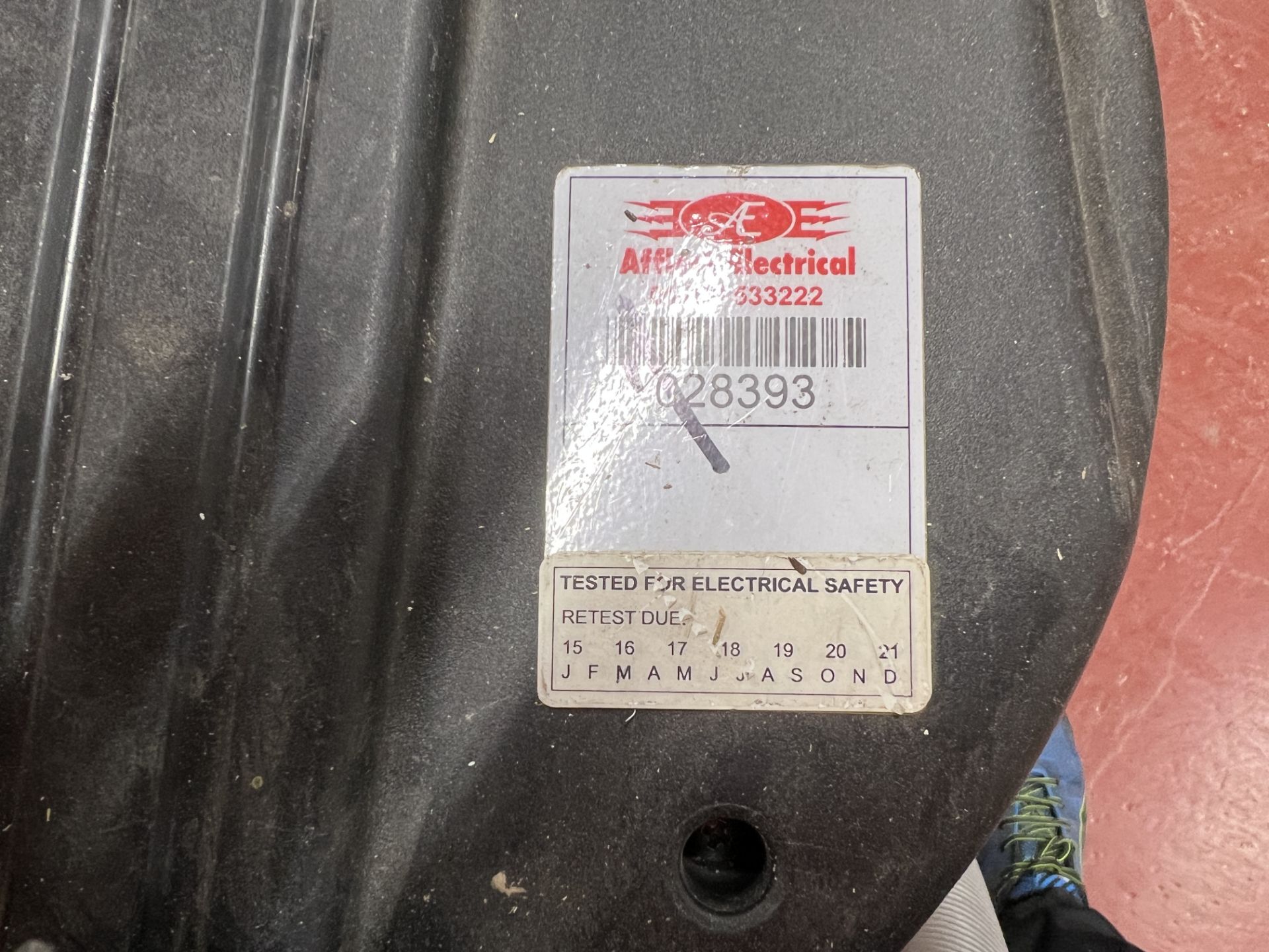 Unbranded mobile Industrial vacuum cleaner 230 volts (No makers Plate), location Unit 3 - Image 3 of 4