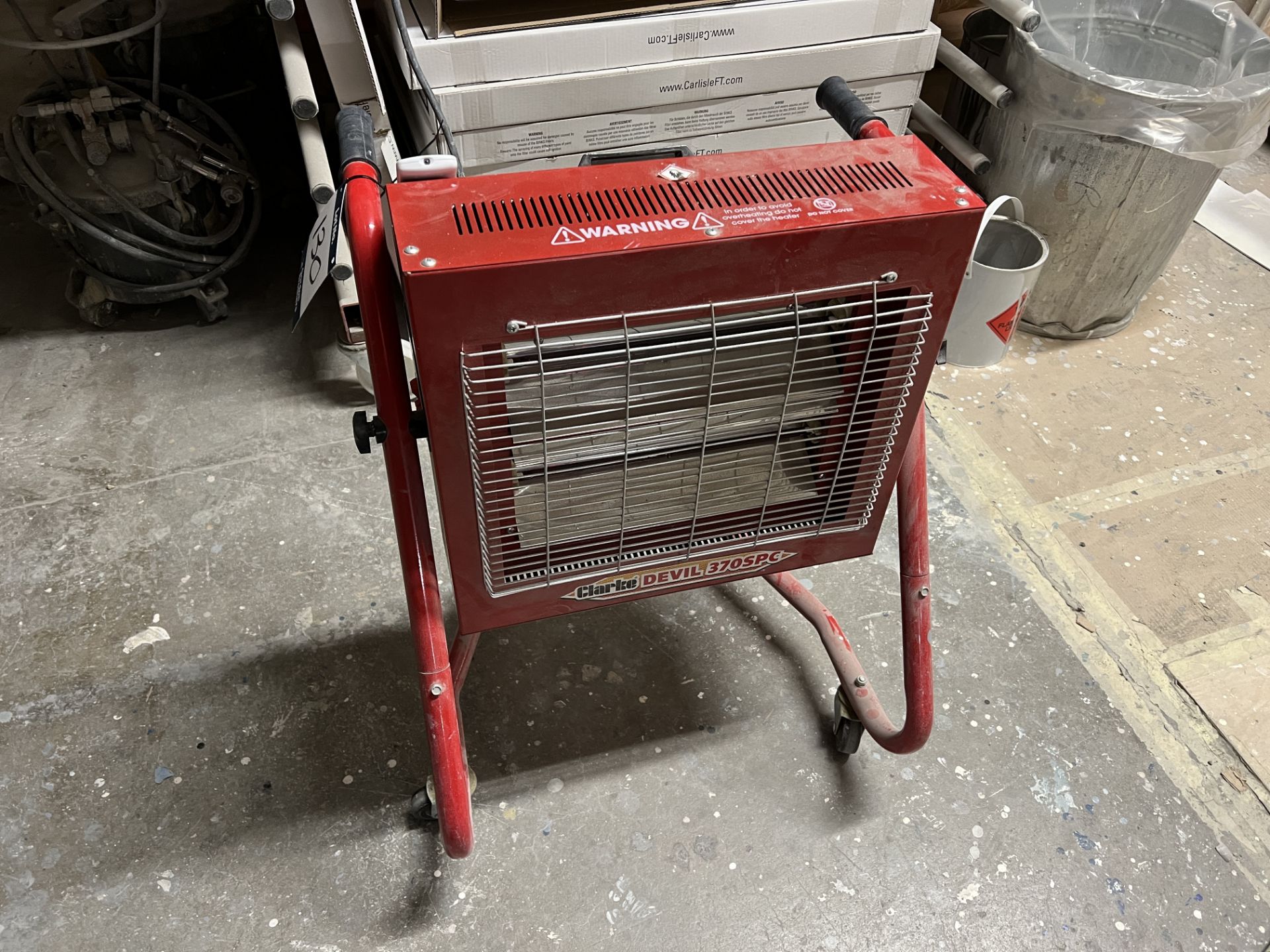 Clark Devil 370SPC Inferred heater with remote control, 230 volts, 2.8 Kw, DOM 2019, location