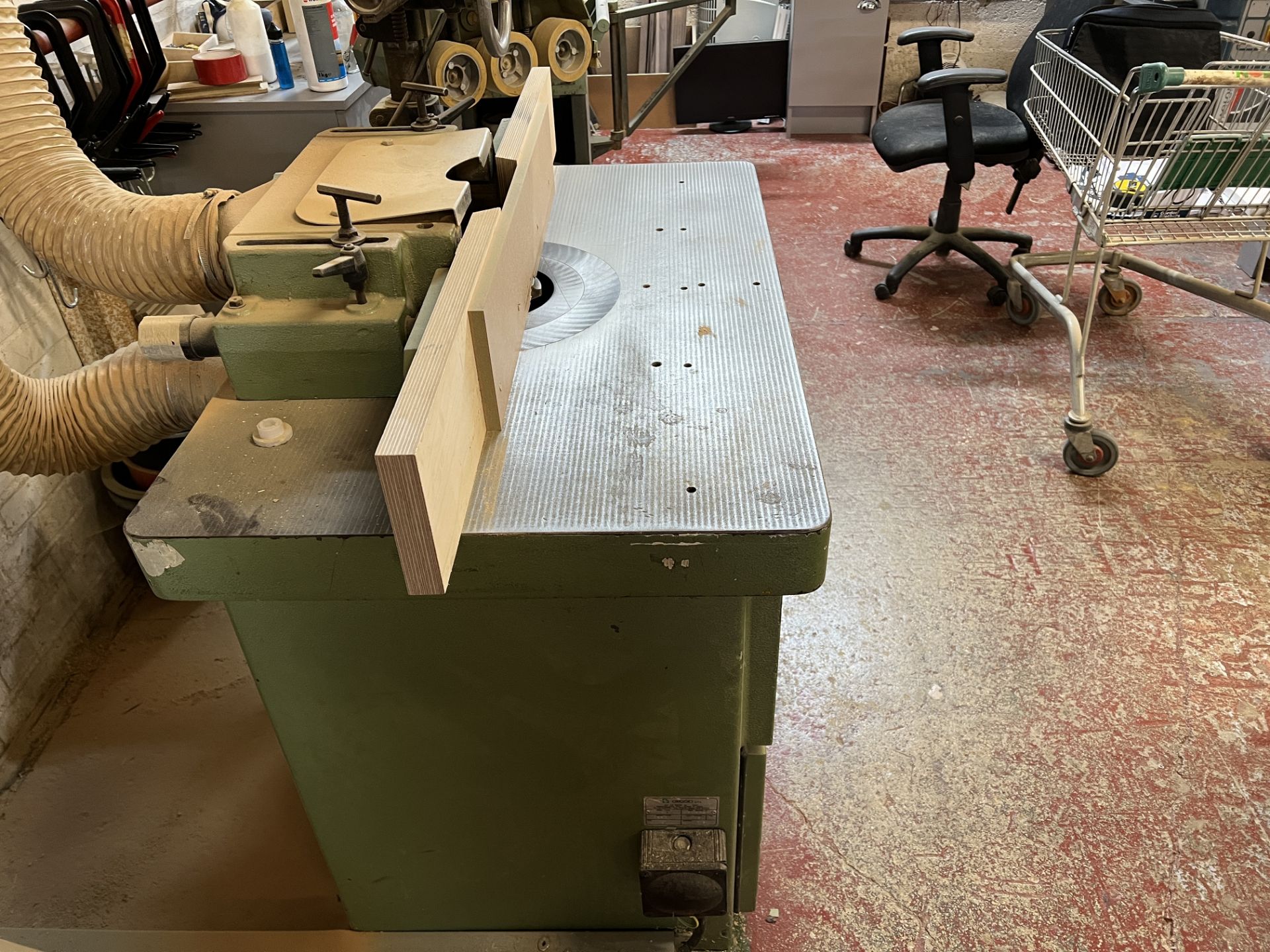 Griggio T100 spindle moulder, 1000mm x 640mm table fitted with Burgreen BLG-8 power feeder unit, S/ - Image 5 of 8