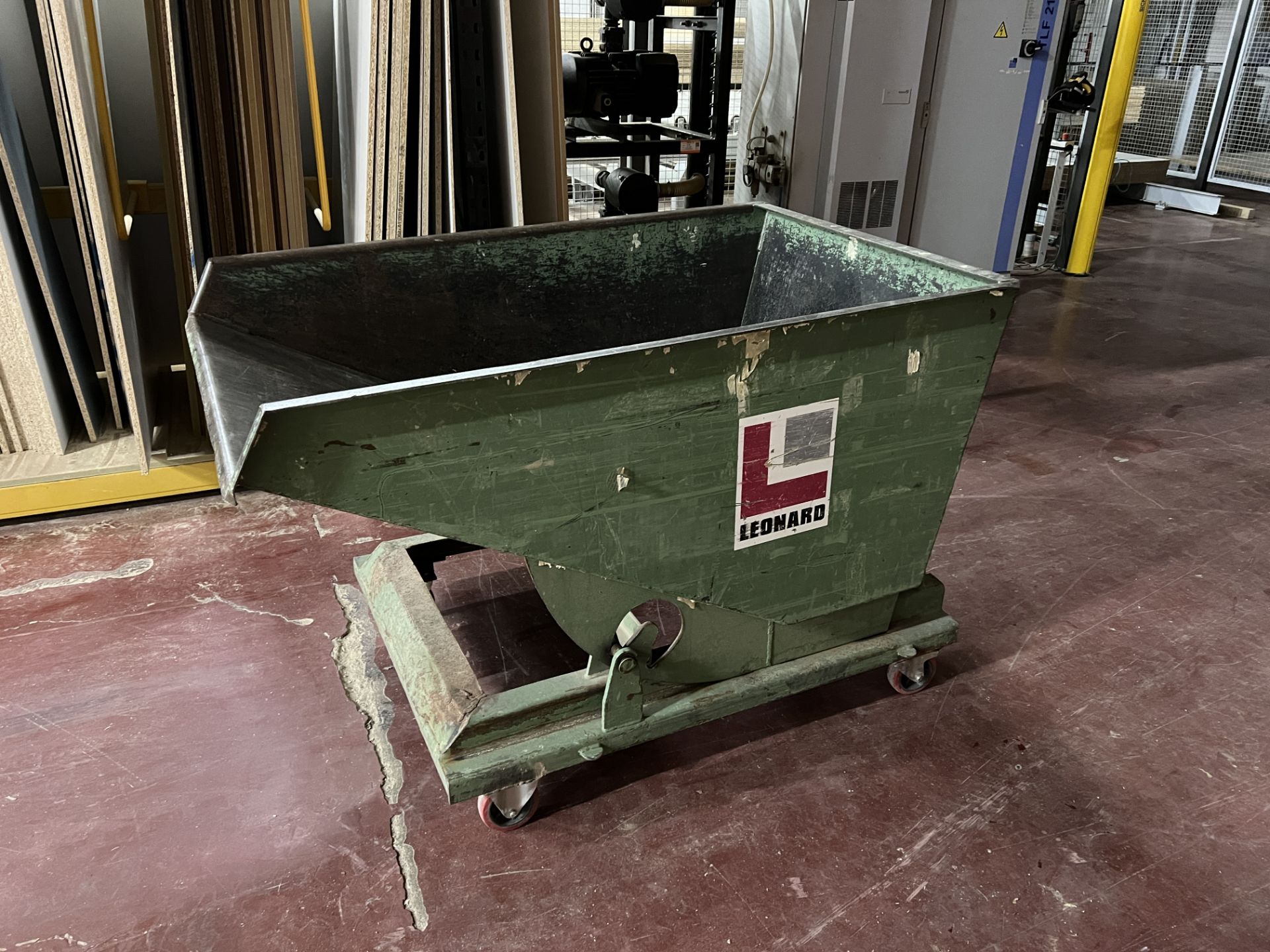 Leonard fork truck tipping skip, 1500mm x 1000mm, 2500Kg capacity, DOM 2001, location Unit 3