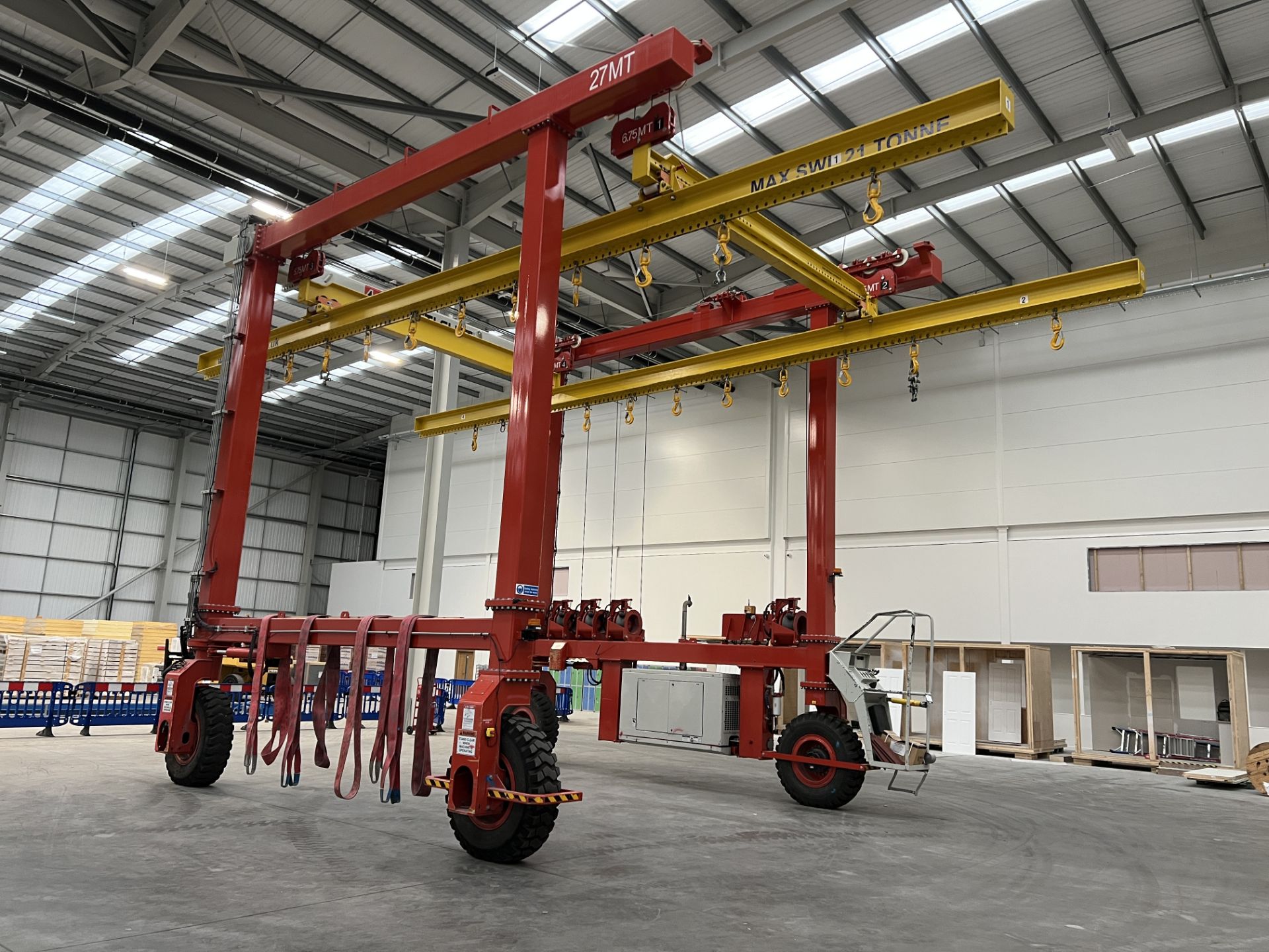 Shuttlelift SL35II rubber tired straddle gantry crane, S/no. 562-0717 (2017), maximum rated capacity - Image 5 of 31