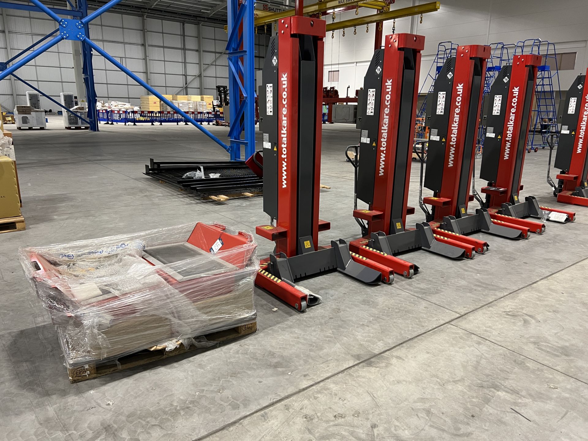 Qty 4, Totalkare T8DC cable free mobile column vehicle lifts, S/No. 012239/4, 012239/3, 012239/2, - Image 2 of 18