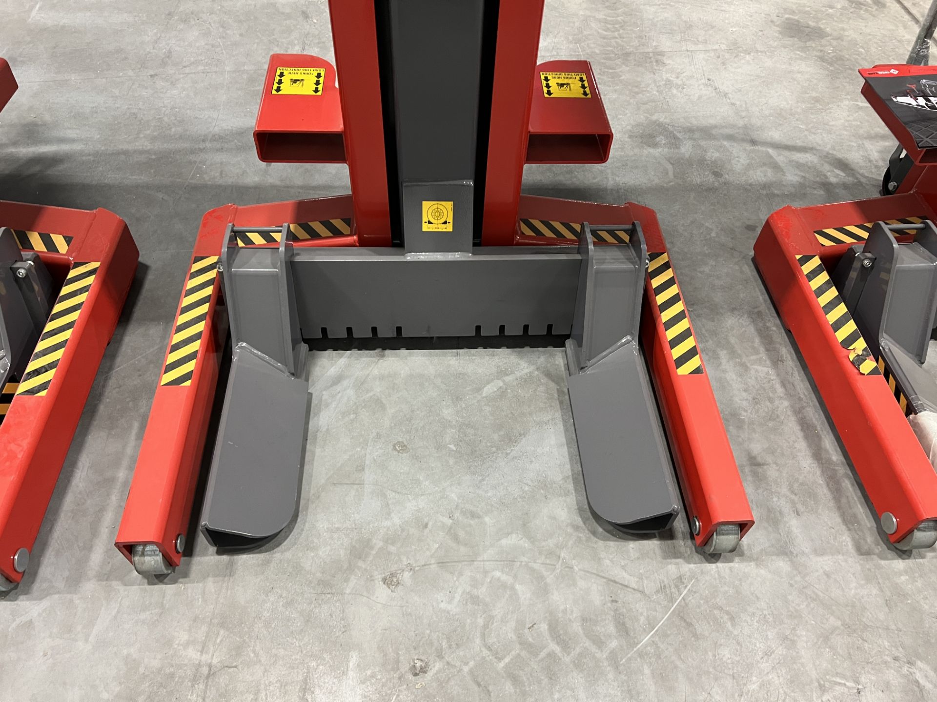 Qty 4, Totalkare T8DC cable free mobile column vehicle lifts, S/No. 012239/4, 012239/3, 012239/2, - Image 11 of 18