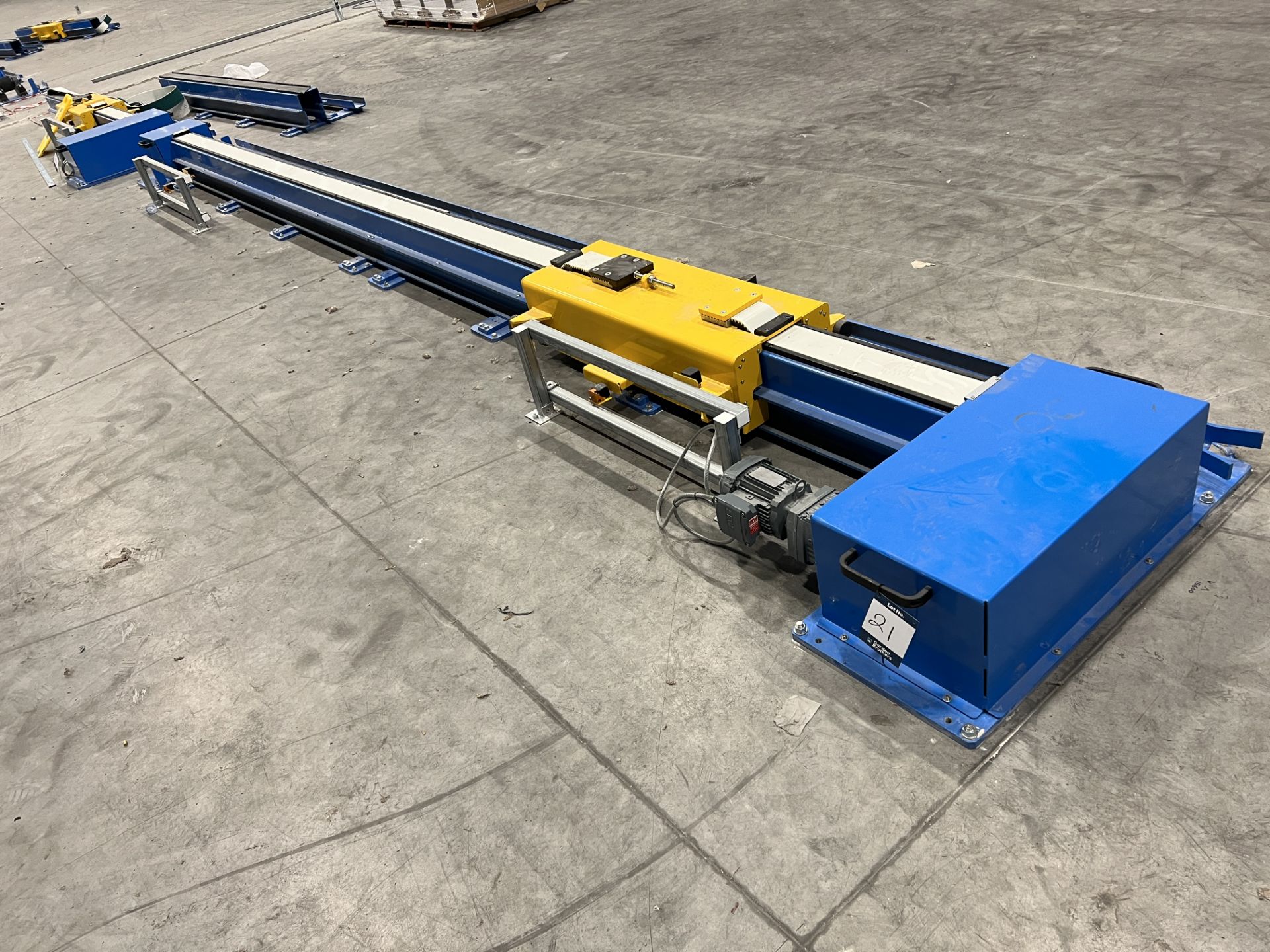 The following items of equipment from lot 21 the Tracoinsa Systems UK conveying system (2021) - Image 4 of 7