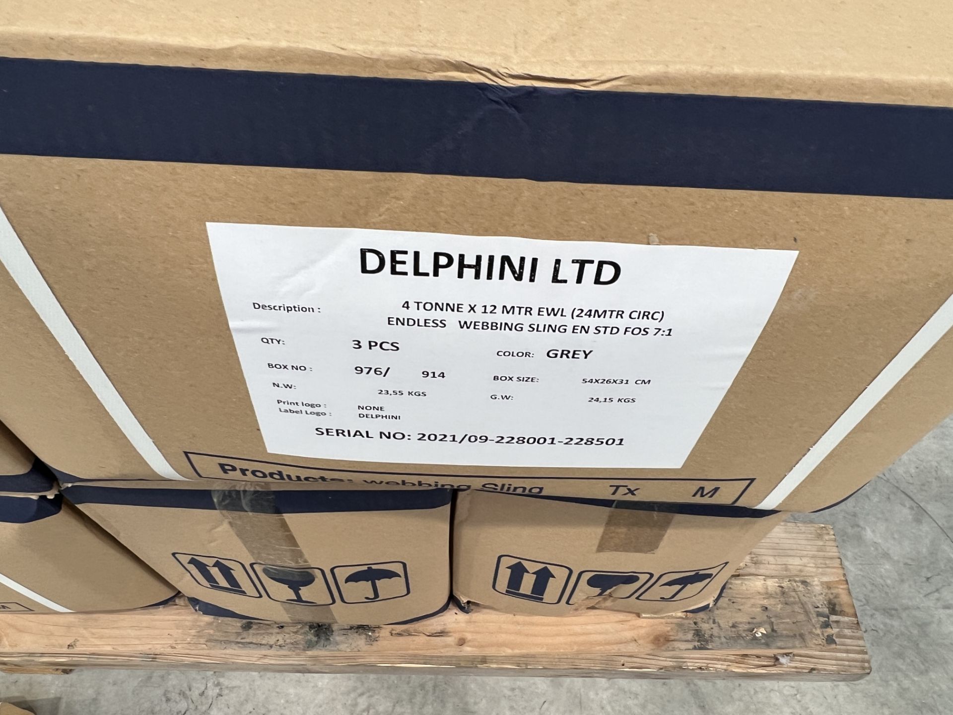 Qty 58 Unused Delphini Ltd endless webbing lifting slings, capacity 4 tonne x 12metre long EWL ( - Image 4 of 4