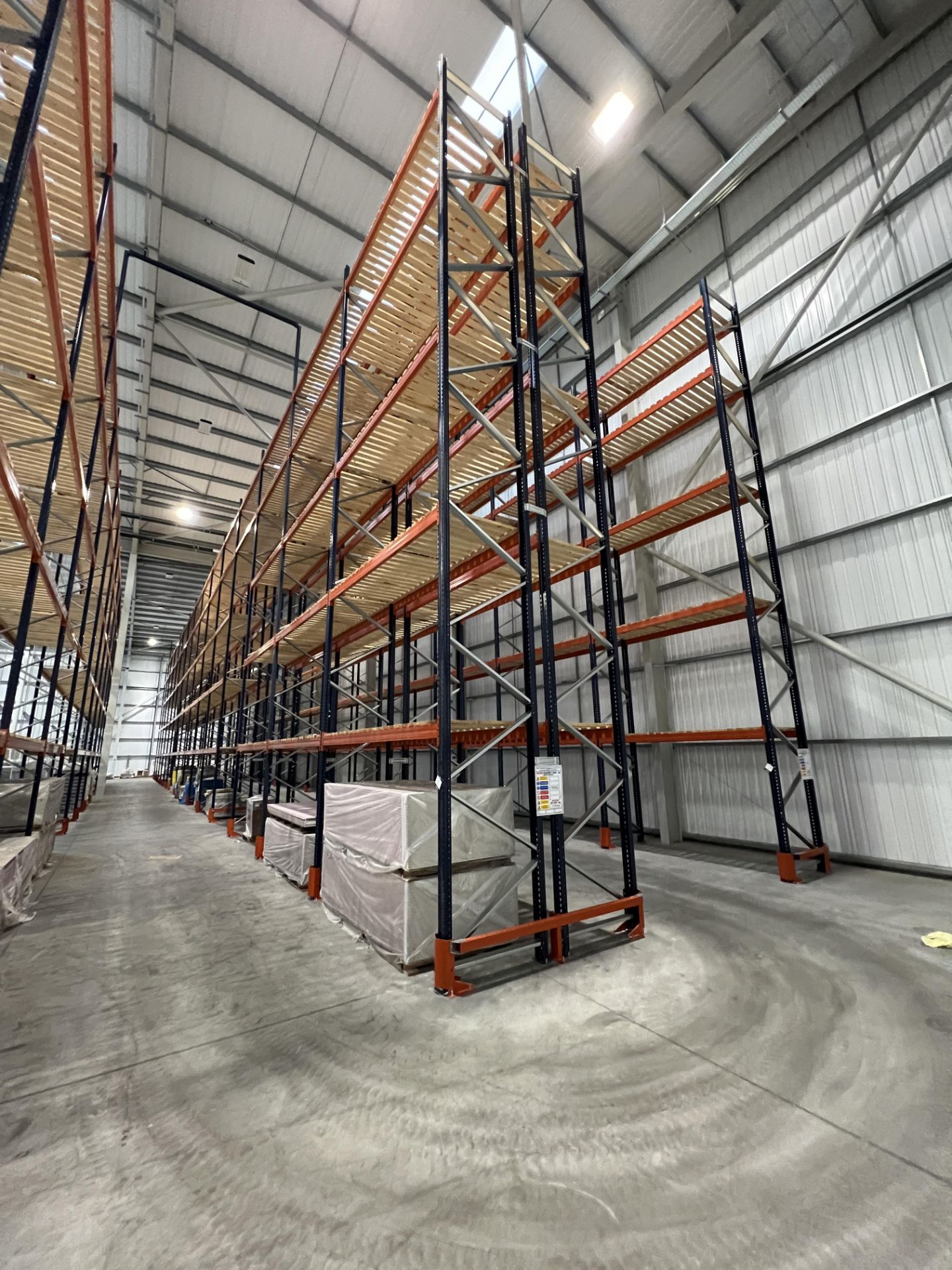 Mecalux M-22P high bay boltless pallet racking (2021), consisting of two back to back 49.7 metre - Image 2 of 11