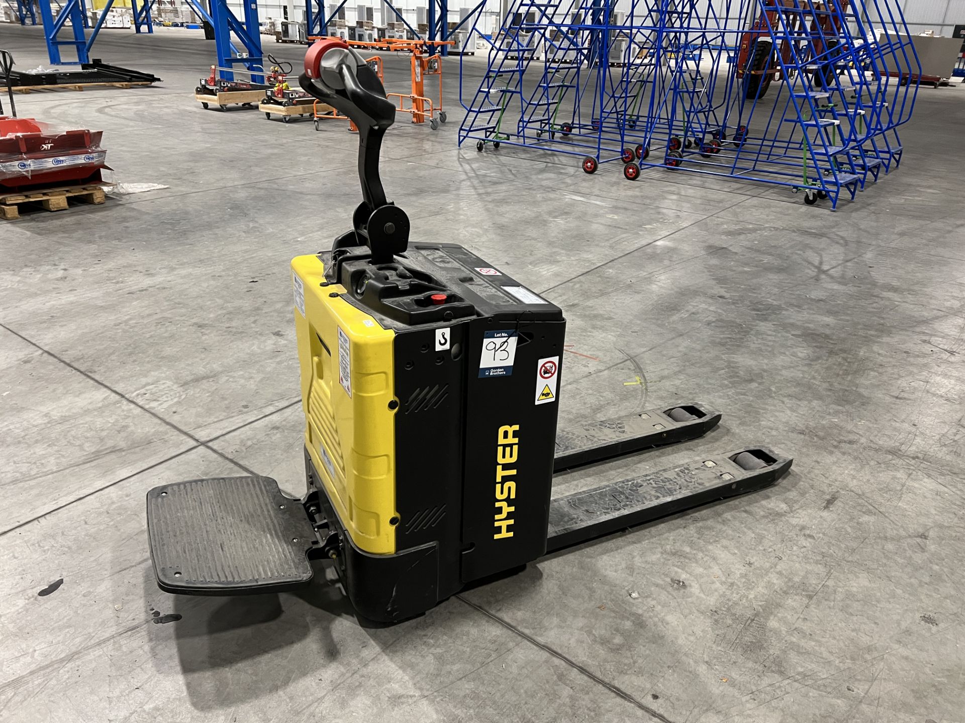 Hyster P2.0SE battery electric ride on low lift pallet truck, S/No. B978T02860V (2021), hours: 9. - Image 5 of 11