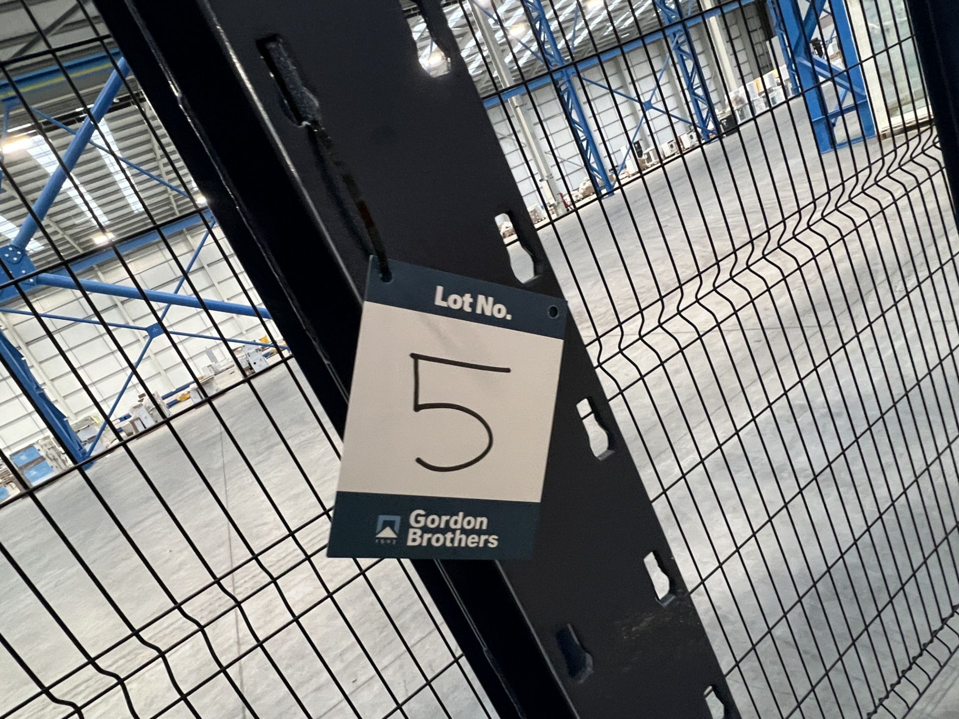 A Mecalux UK Shelving 8.8 m high block of cantilever racking (2021) with five column uprights, - Bild 5 aus 5