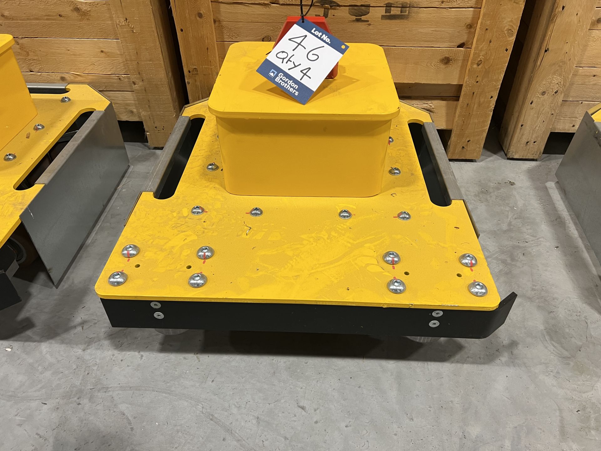 Heavy duty skates (2021) from lot 21 the Tracoinsa Systems UK conveying system this lot will - Image 2 of 2