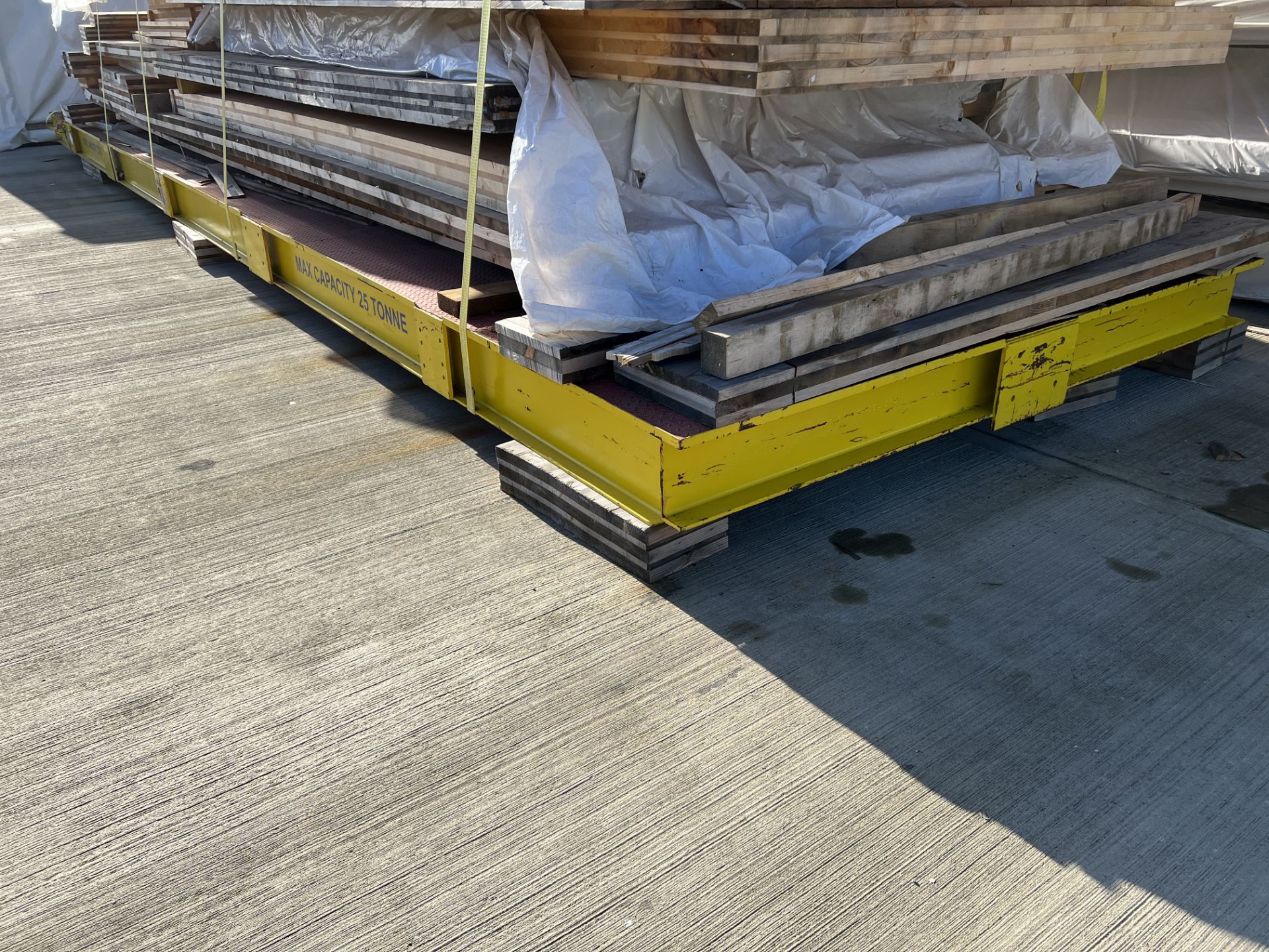 Delphini ltd mobile heavy duty steel lifting platform, maximum lifting capacity 25 tonne, platform - Image 2 of 7