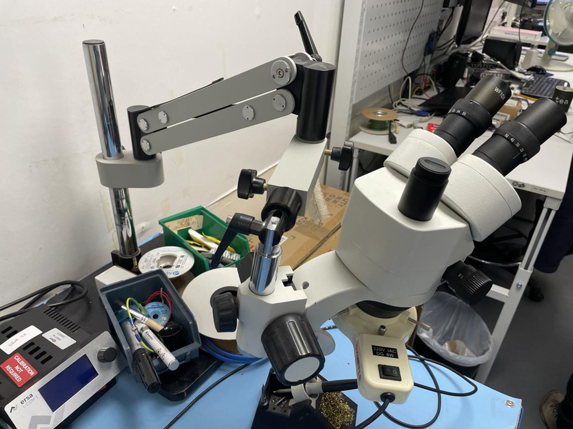 GXMRFLS Adjustable Microscope Fitted with WF10X Lenses (GB REF#37) - Bild 2 aus 3