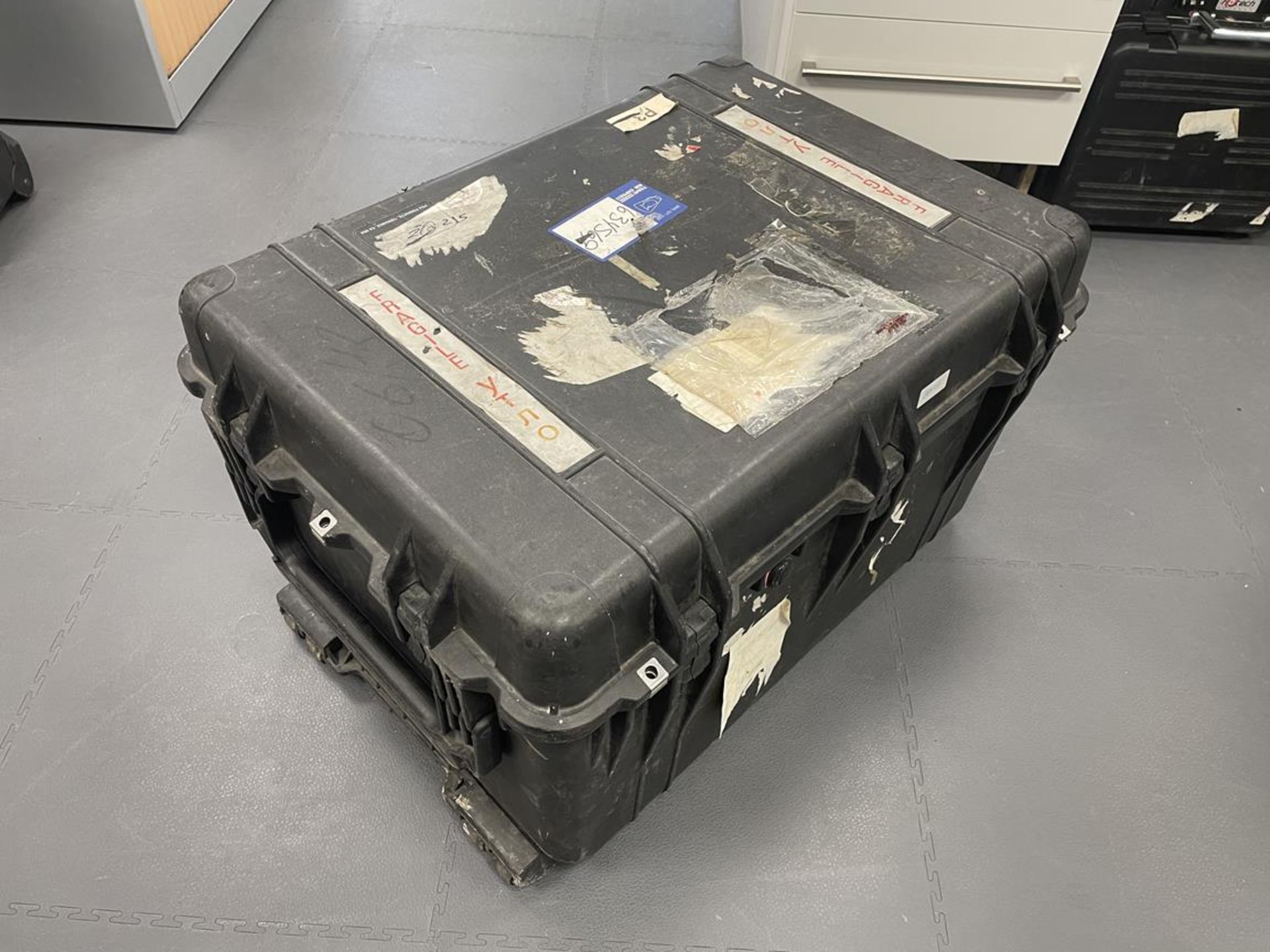 2X Large Mobile Peli Case (GB REF#213) - Image 4 of 4