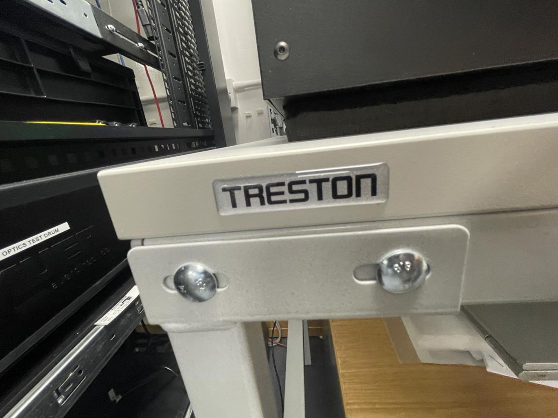 Treston Adjustable Workbench to c.6' with Lockable Drawer and Powered Backboard and Shelving (GB - Bild 2 aus 2