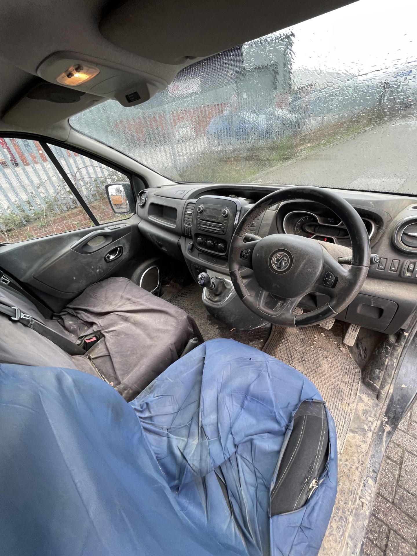 Vauxhall Vivaro Sportive 2900 1.6CDTI BiTurbo 125PS Manual Diesel panel Van In Black, - Image 5 of 6