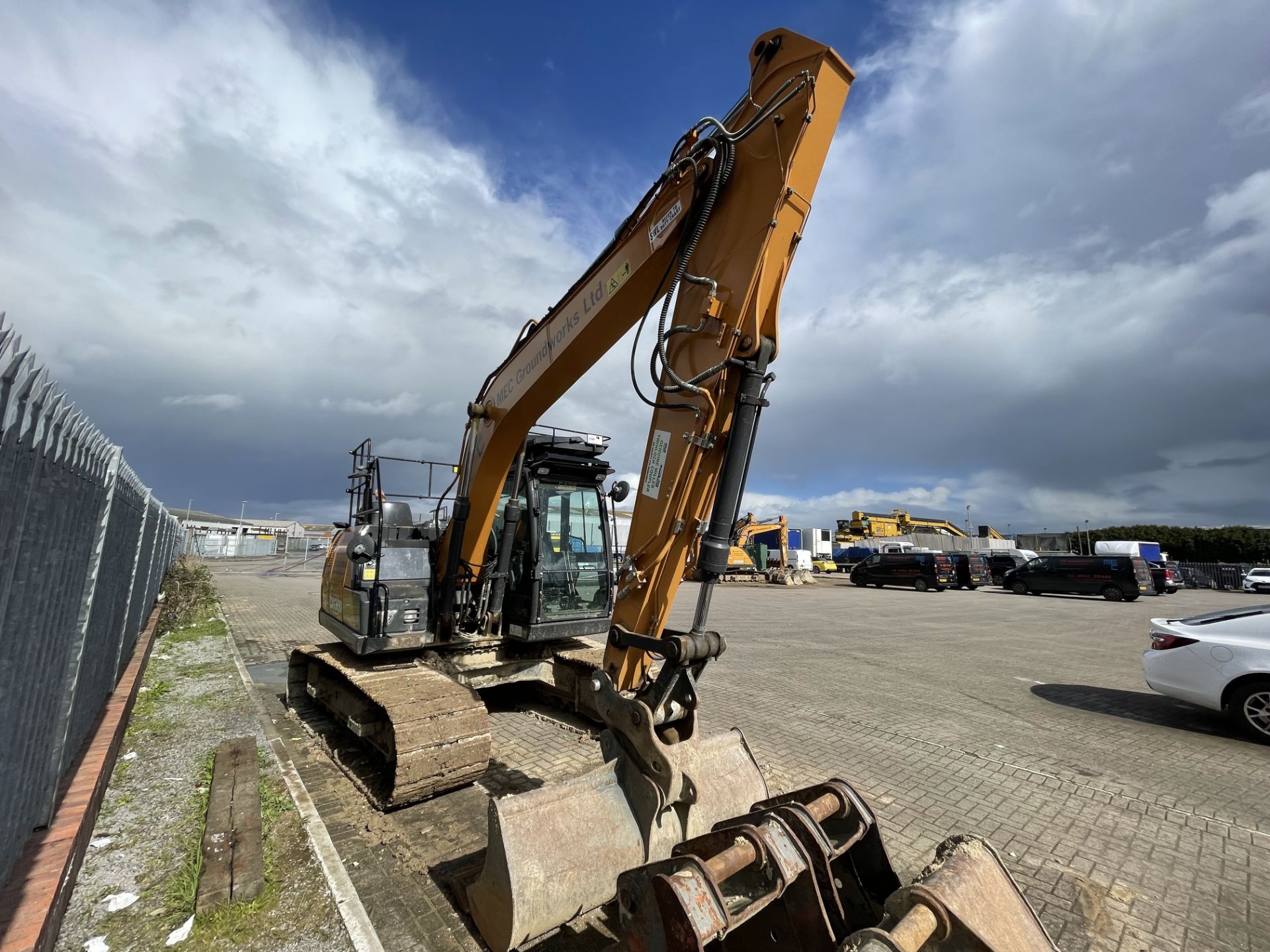 Case CX130D 13 Ton Excavator, S/N NSU13DMNZLA13852 (2019) 3642.1 Hrs, Max operating mass 1500kg with - Image 4 of 9