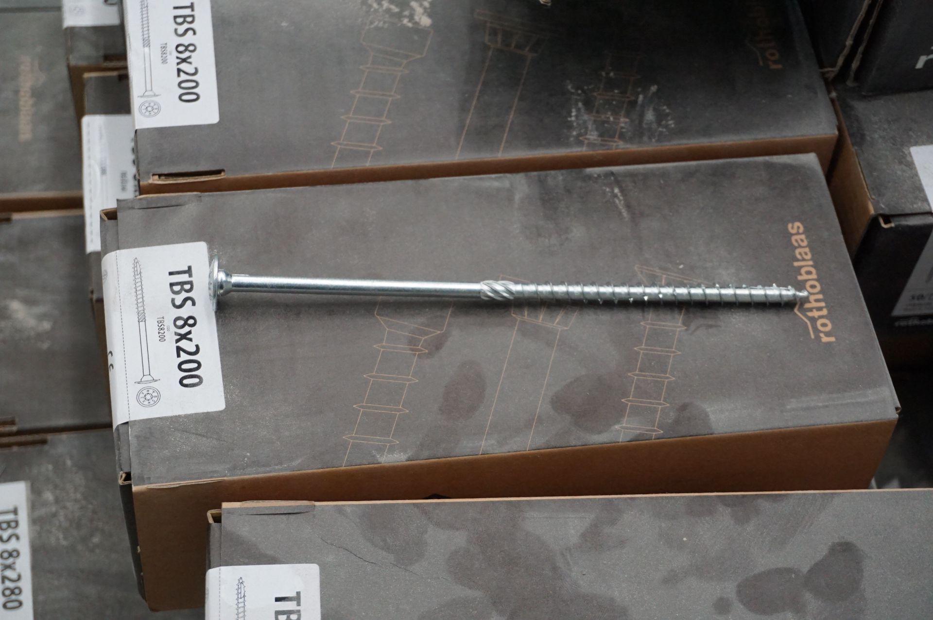 1x (no.) pallet box of mixed Rothoblaas screws to include TBS 8 x 200mm self tapping wood screws, - Image 4 of 8