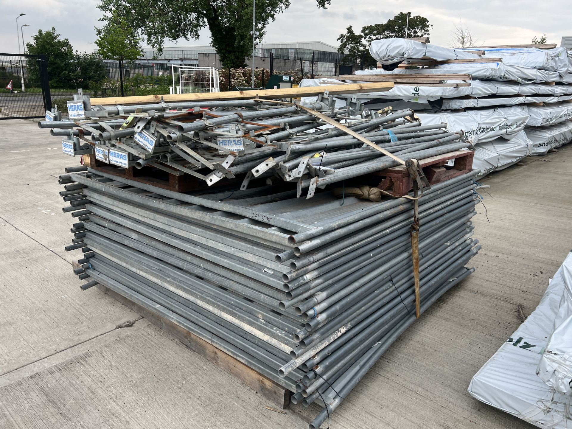 20 x (no.) Temporary Heras galvanised steel site hoarding fencing panals. Please note fence panels