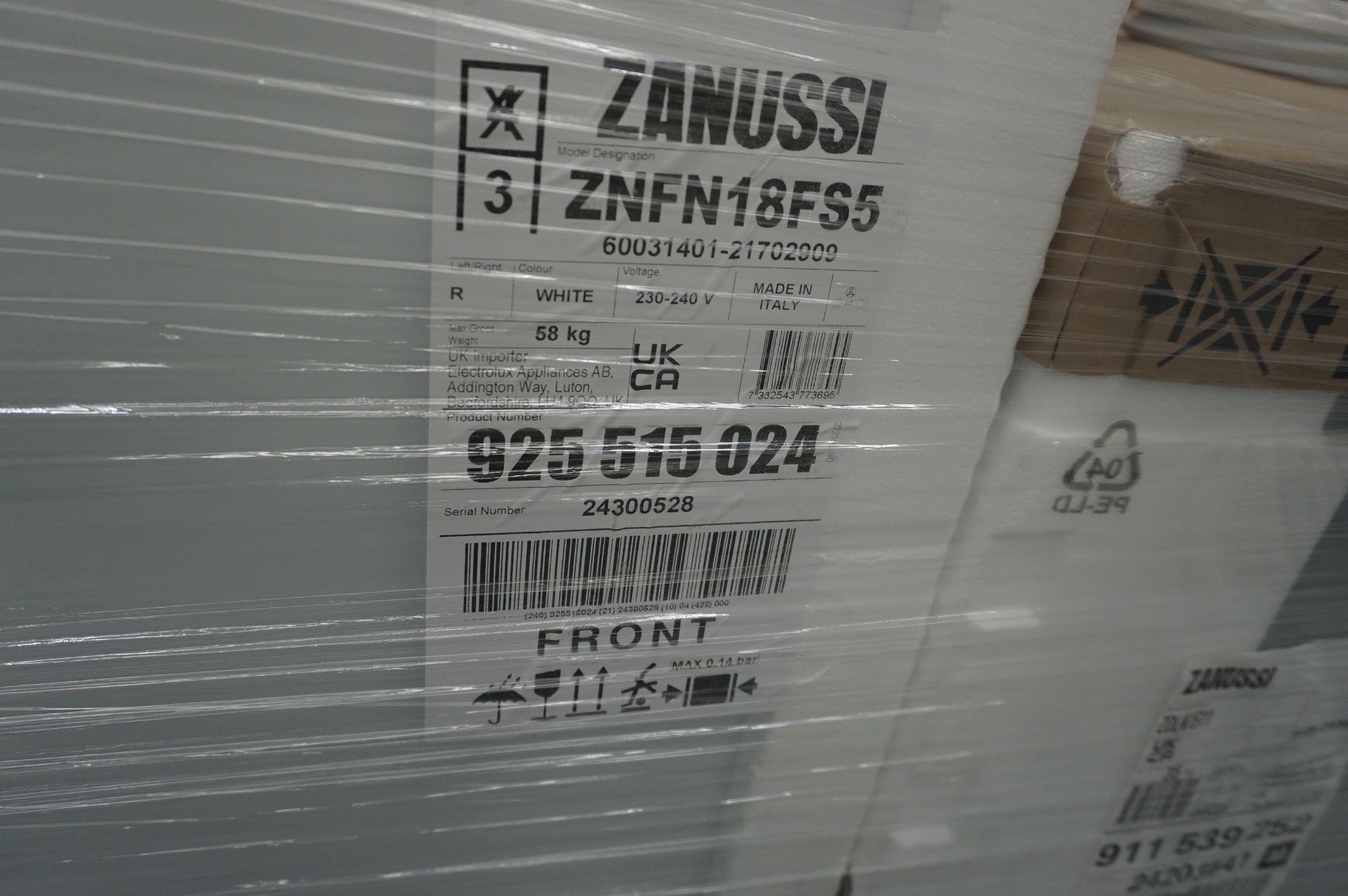 Kitchen white goods to include integrated Zanussi, ZNFN18FSF fridge/freezer, Zanussi, SWD76NB4PW - Image 8 of 12