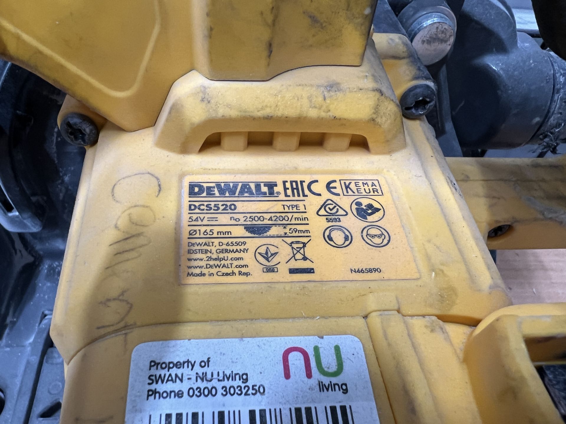 DeWalt, DCS520 battery plunge saw with DCB118 charger and 1x SR Flex volt L1-Ion18v battery - Image 2 of 4