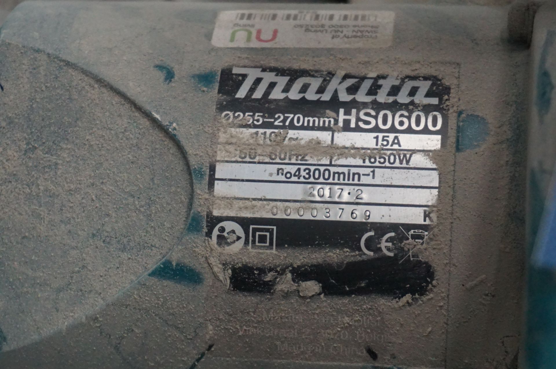 Makita, ML5100 mitre saw, 110v together with Makita, HS0600 circular saw, 110v (DOM: 2017) - Image 3 of 6