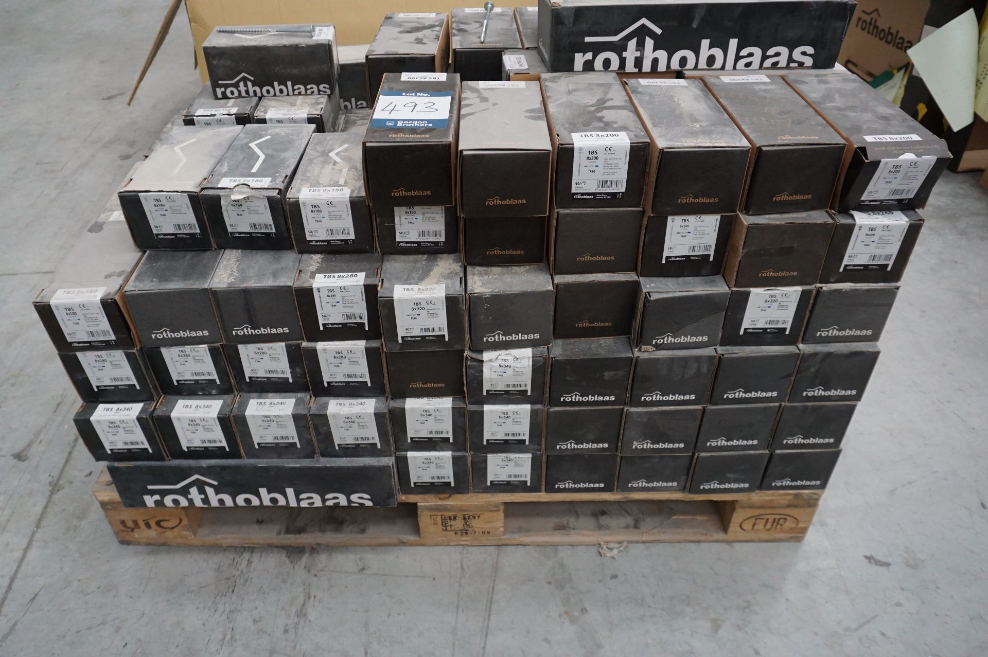 1x (no.) pallet box of mixed Rothoblaas screws to include TBS 8 x 200mm self tapping wood screws,
