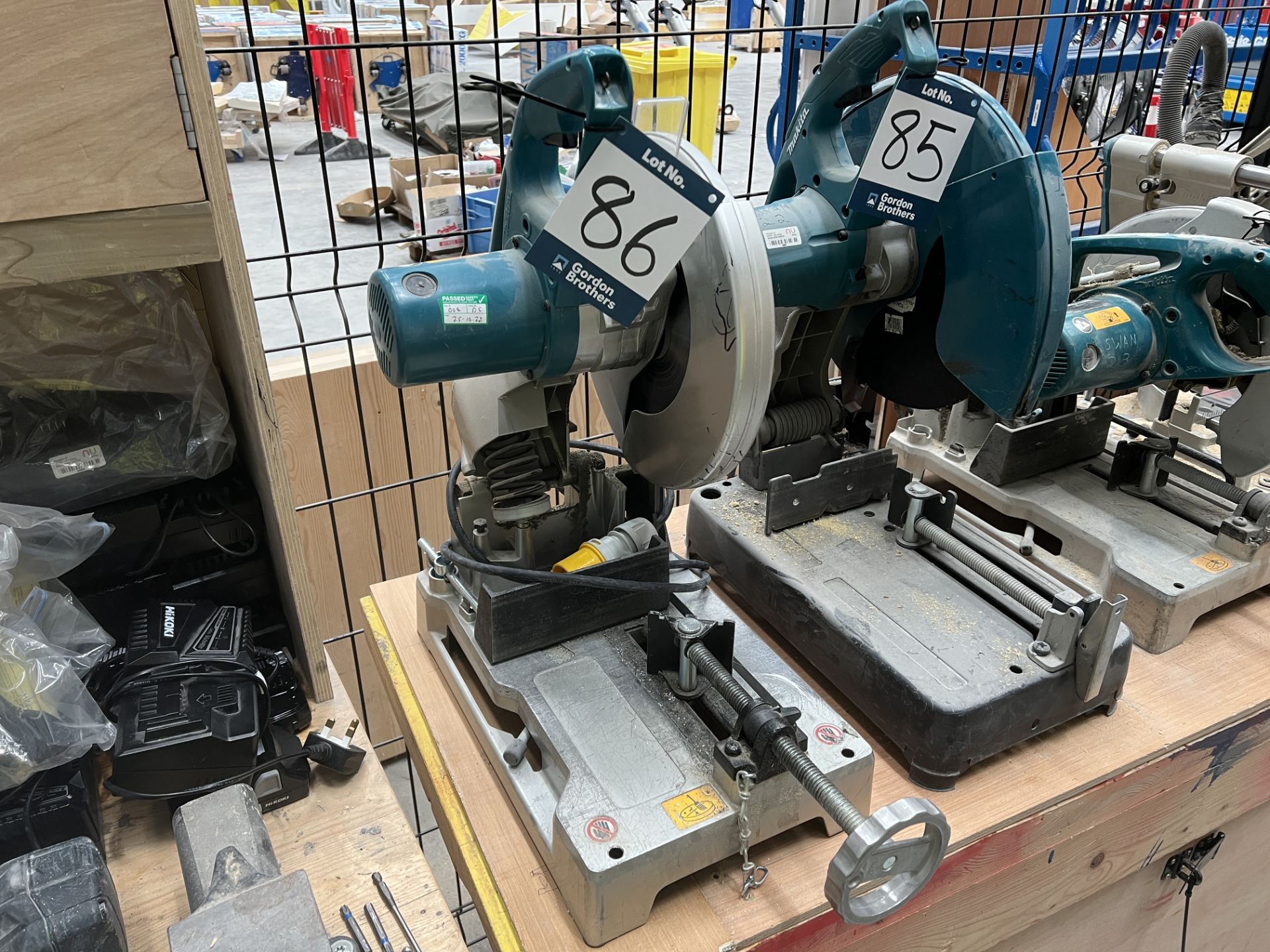 Makita, LC1230, 305mm cut off saw, 110 volts, Serial No. 152822 (DOM: 2019) - Image 2 of 3