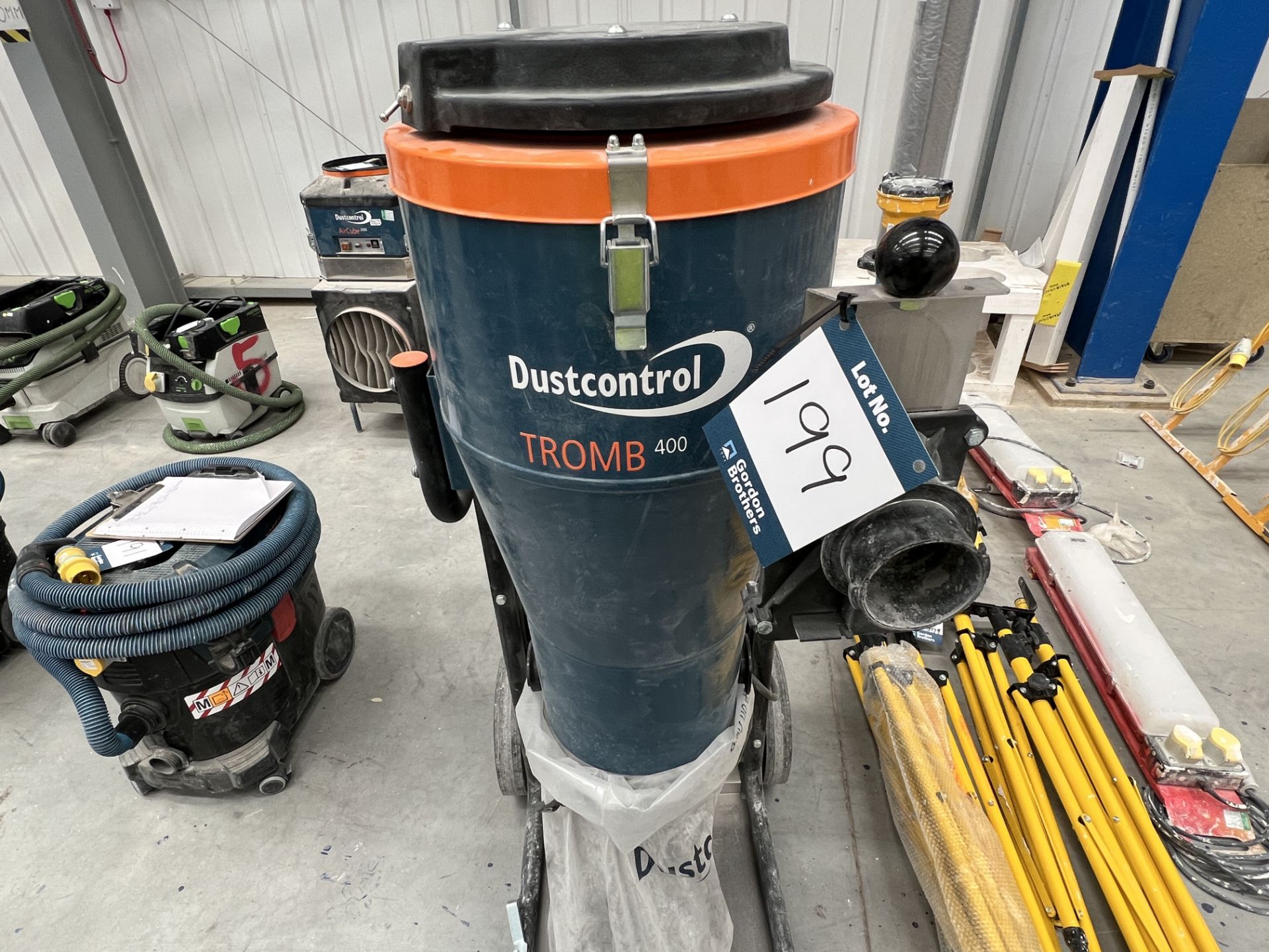 Dustcontrol, Tromb 400 Eco dust extractor, 400m³/h, 110v, 2680 watts, Serial No. 8048506 (DOM: 2018) - Image 3 of 5