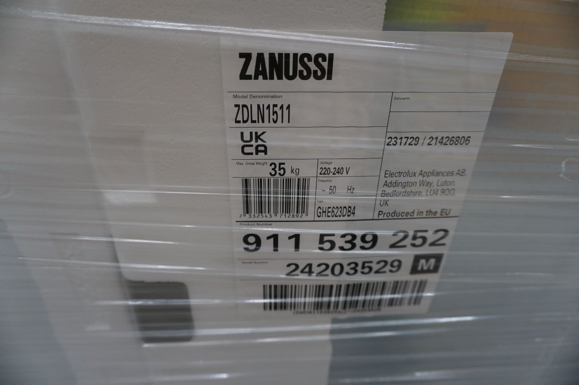 Kitchen white goods to include integrated Zanussi, ZNFN18FSF fridge/freezer, Zanussi, SWD76NB4PW - Image 5 of 11