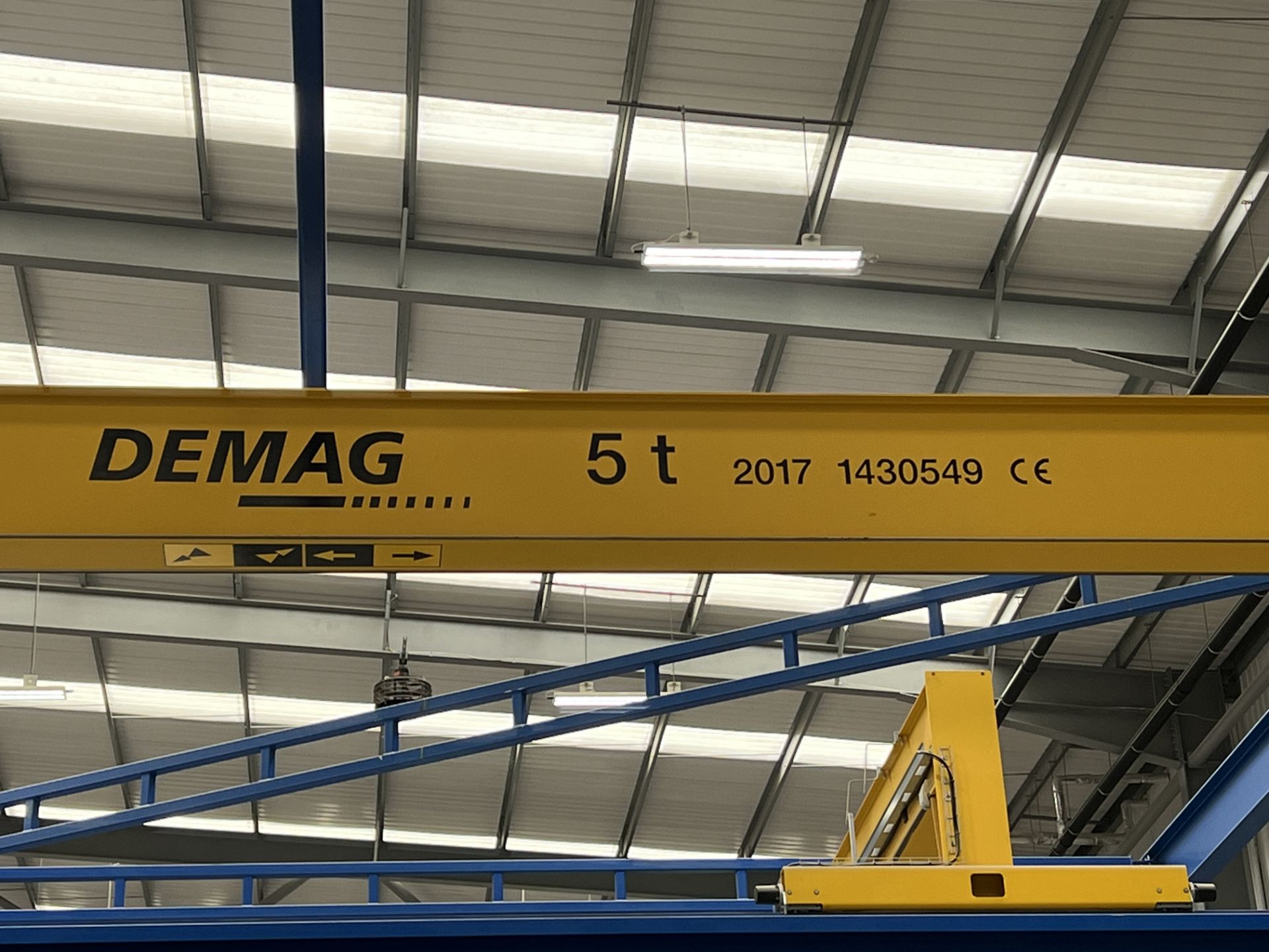 Demag, 5T freestanding single beam overhead travelling crane, Serial No. 1430549 height under - Image 16 of 22