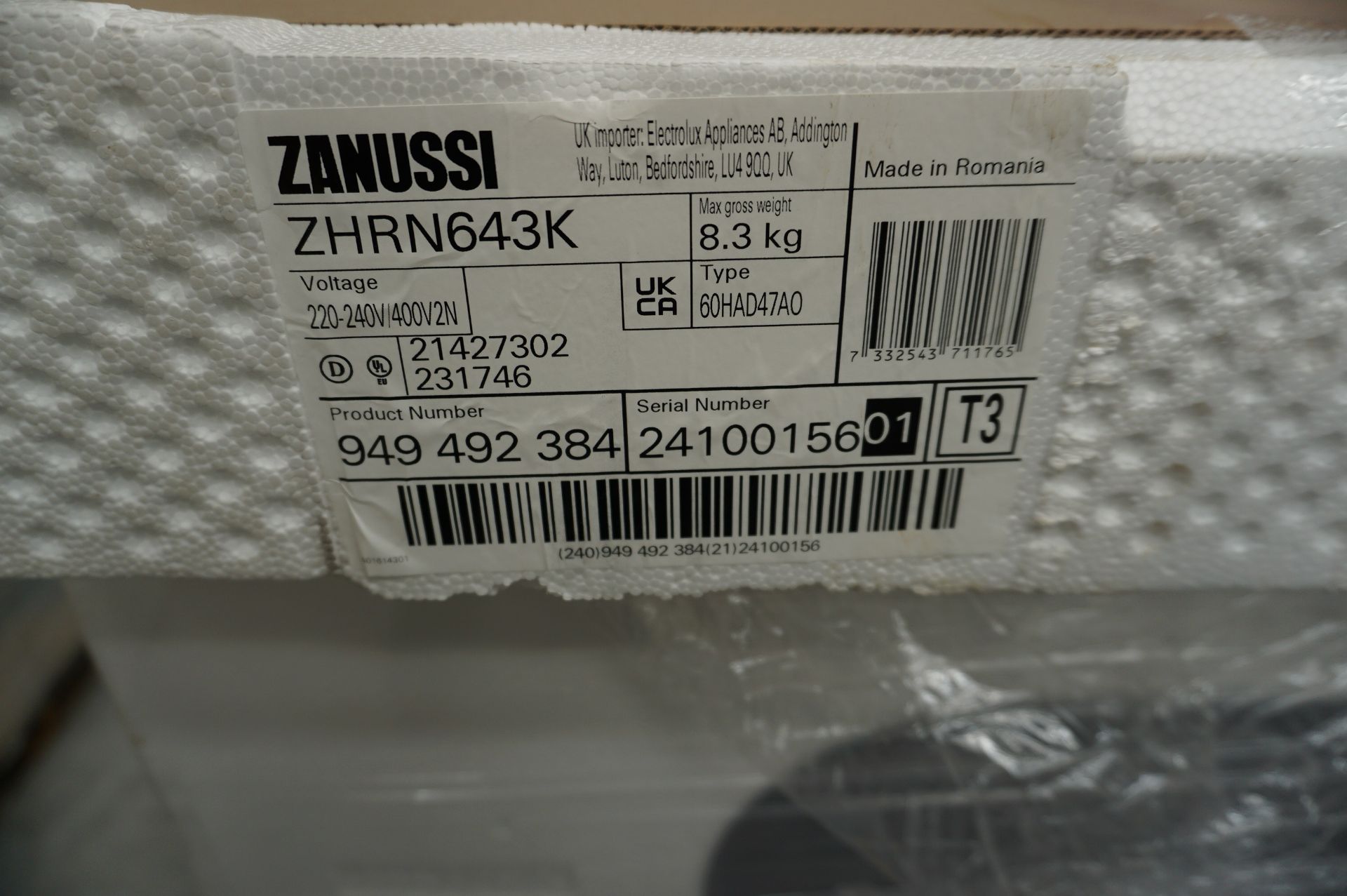 Kitchen white goods to include integrated Zanussi, ZNFN18FSF fridge/freezer, Zanussi, SWD76NB4PW - Image 4 of 11